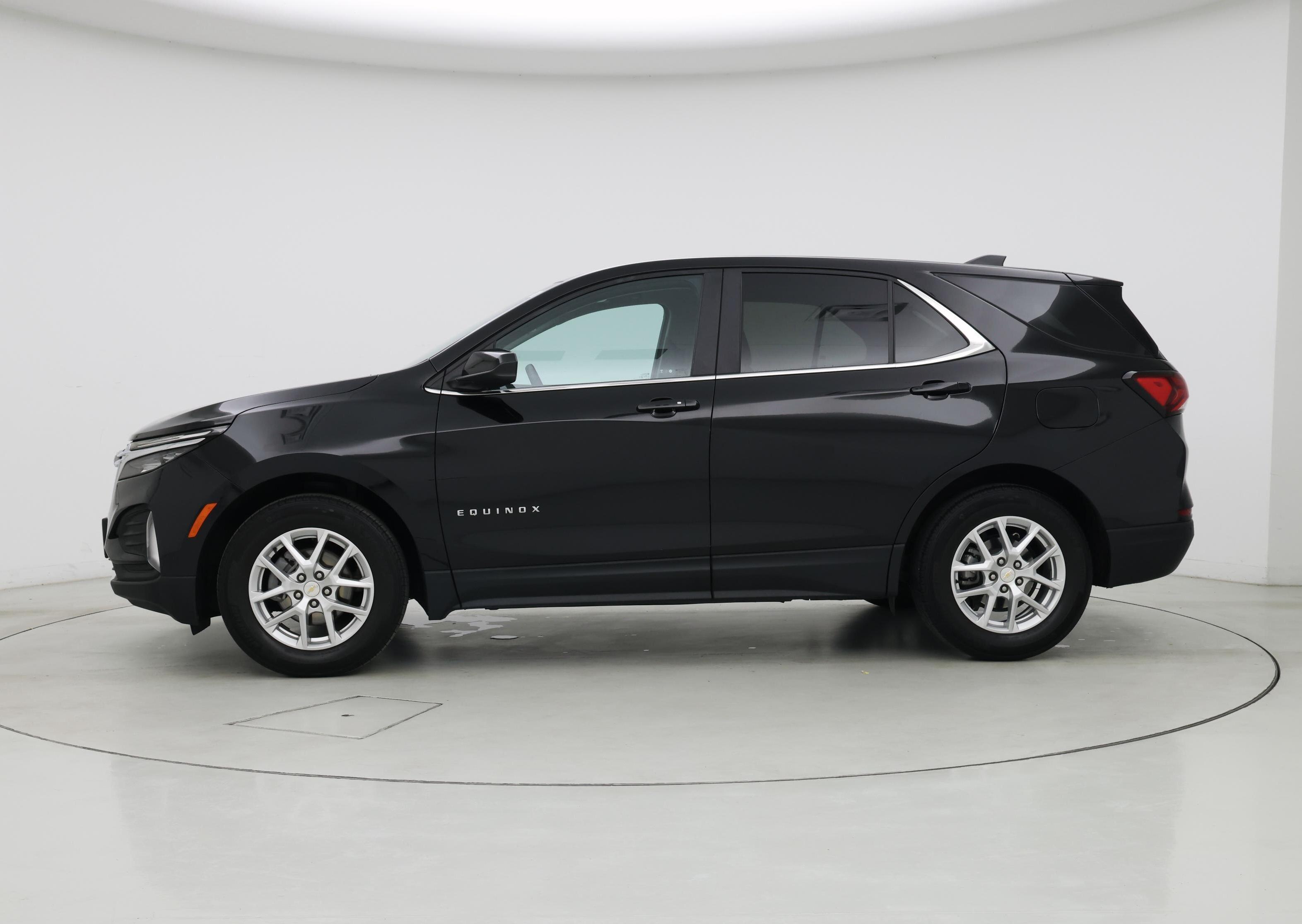 Thumbnail: 2023 Chevrolet Equinox - 3
