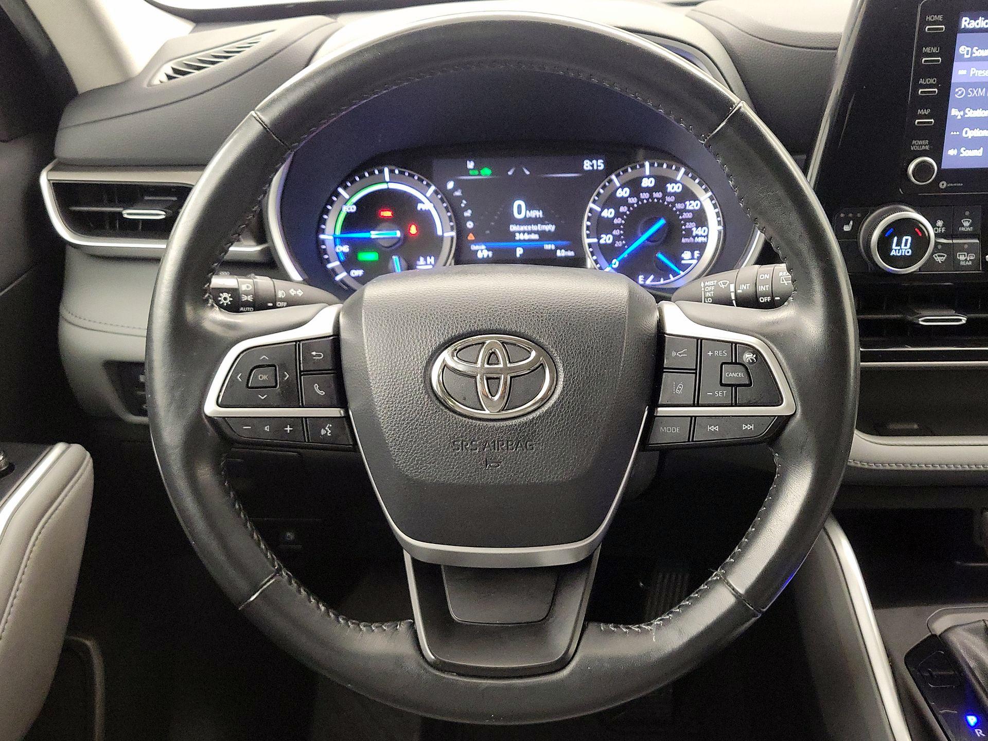 Thumbnail: 2022 Toyota Highlander - 10