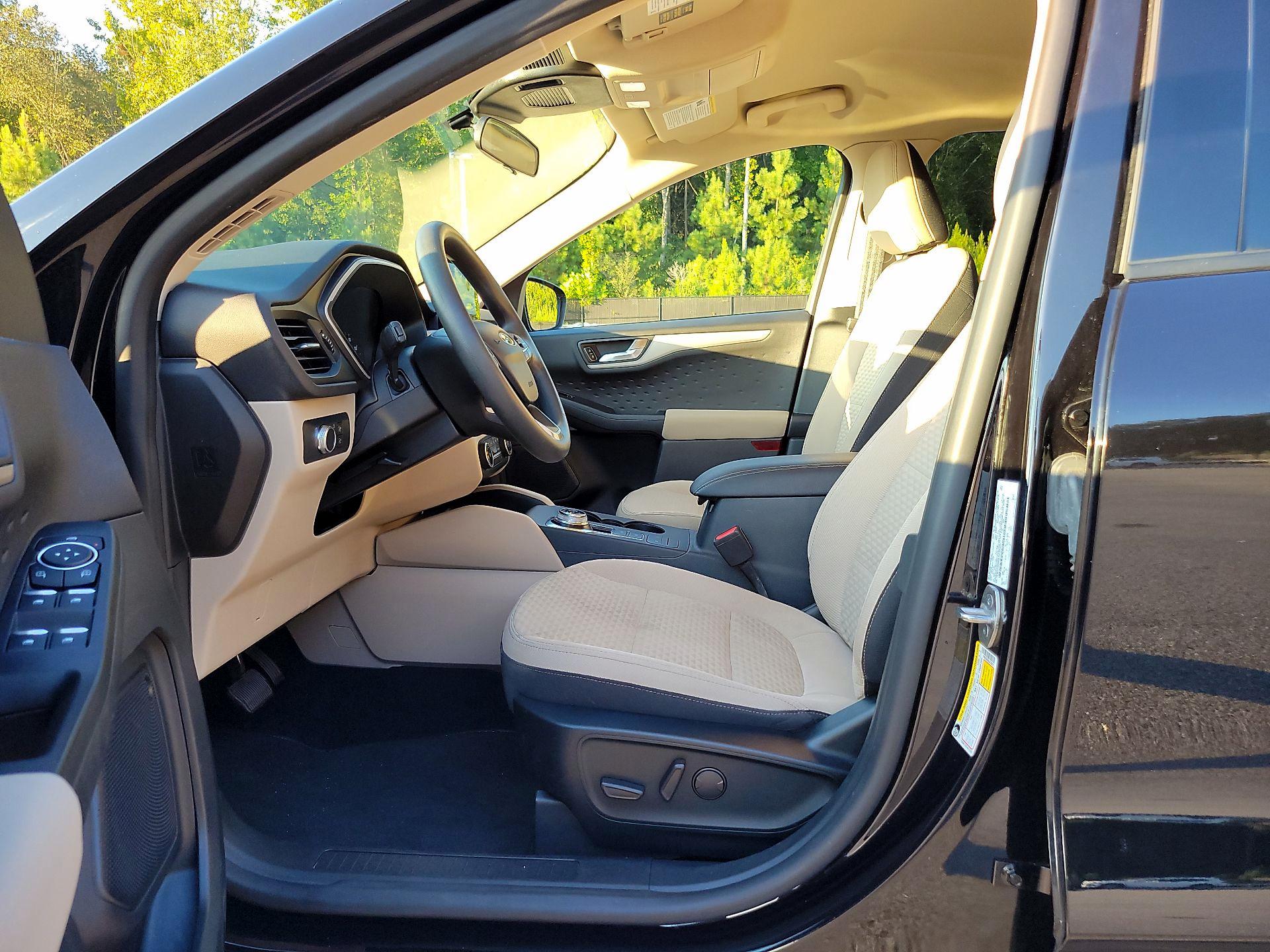 Thumbnail: 2020 Ford Escape - 9