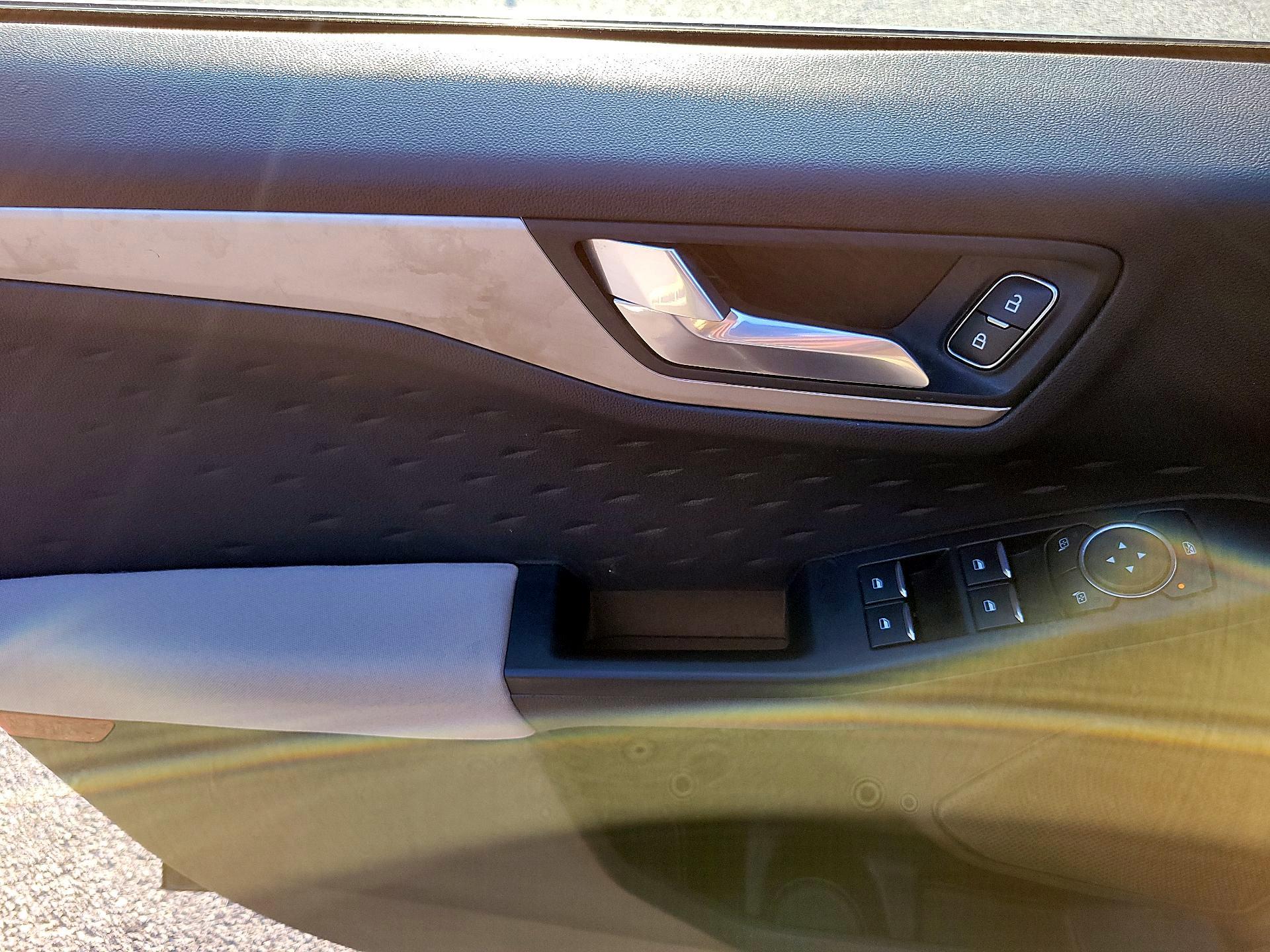 Thumbnail: 2020 Ford Escape - 10