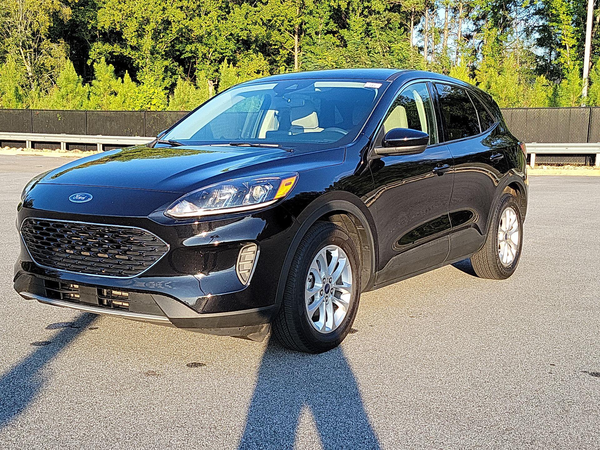 Thumbnail: 2020 Ford Escape - 3