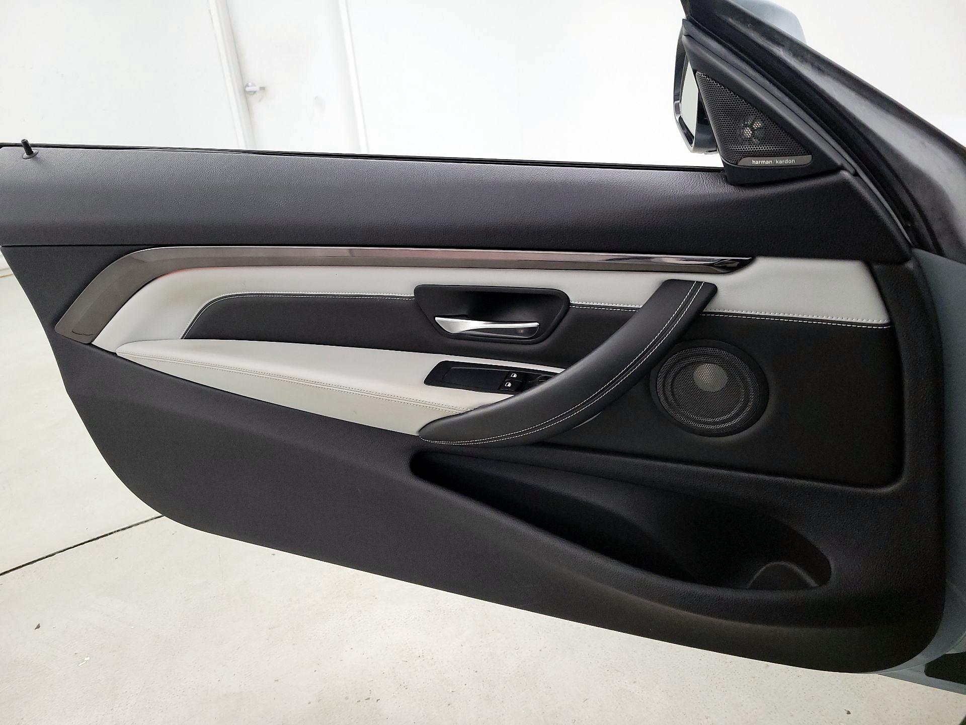 Thumbnail: 2015 BMW M4 - 12