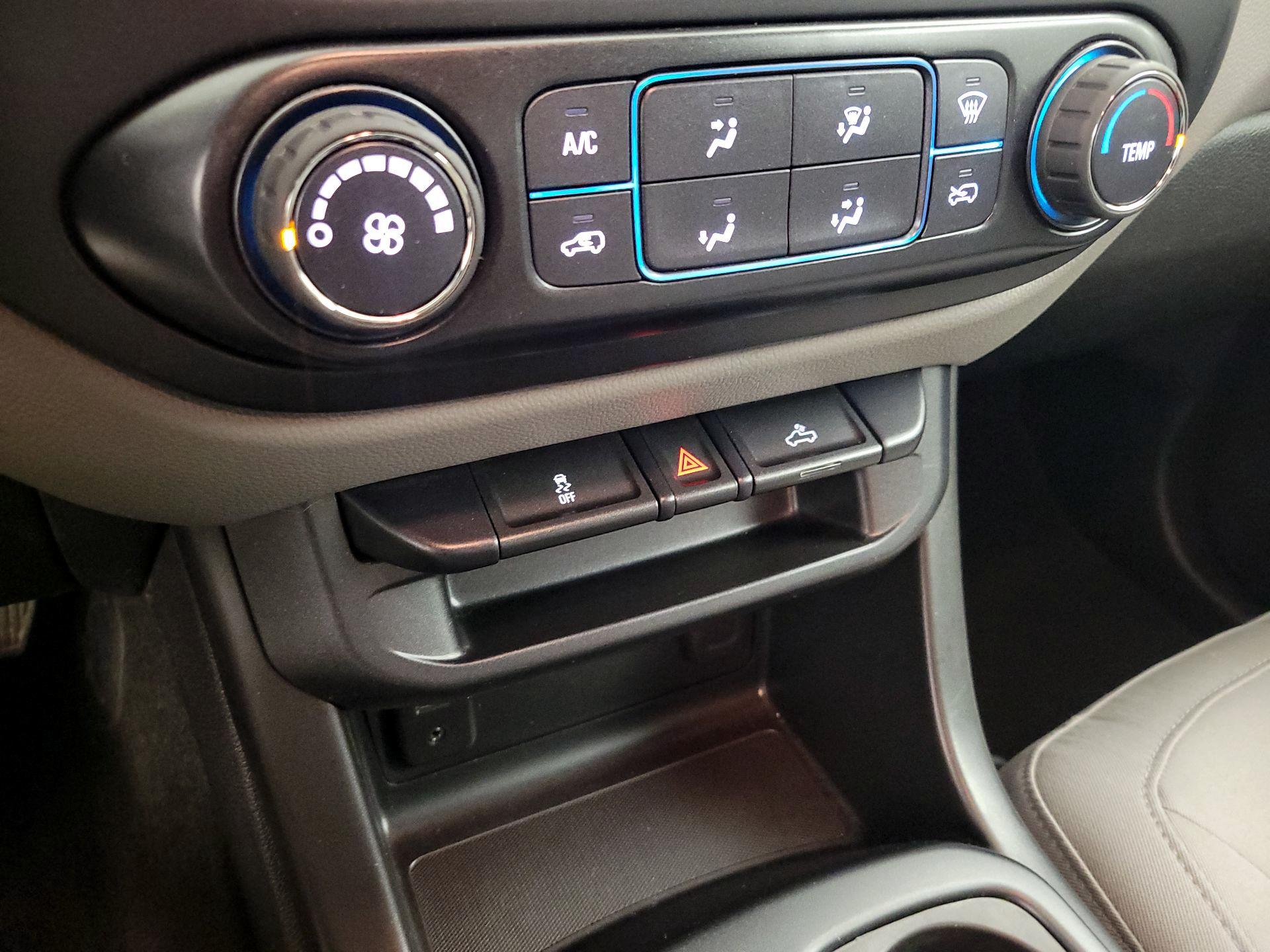 Thumbnail: 2018 Chevrolet Colorado - 16