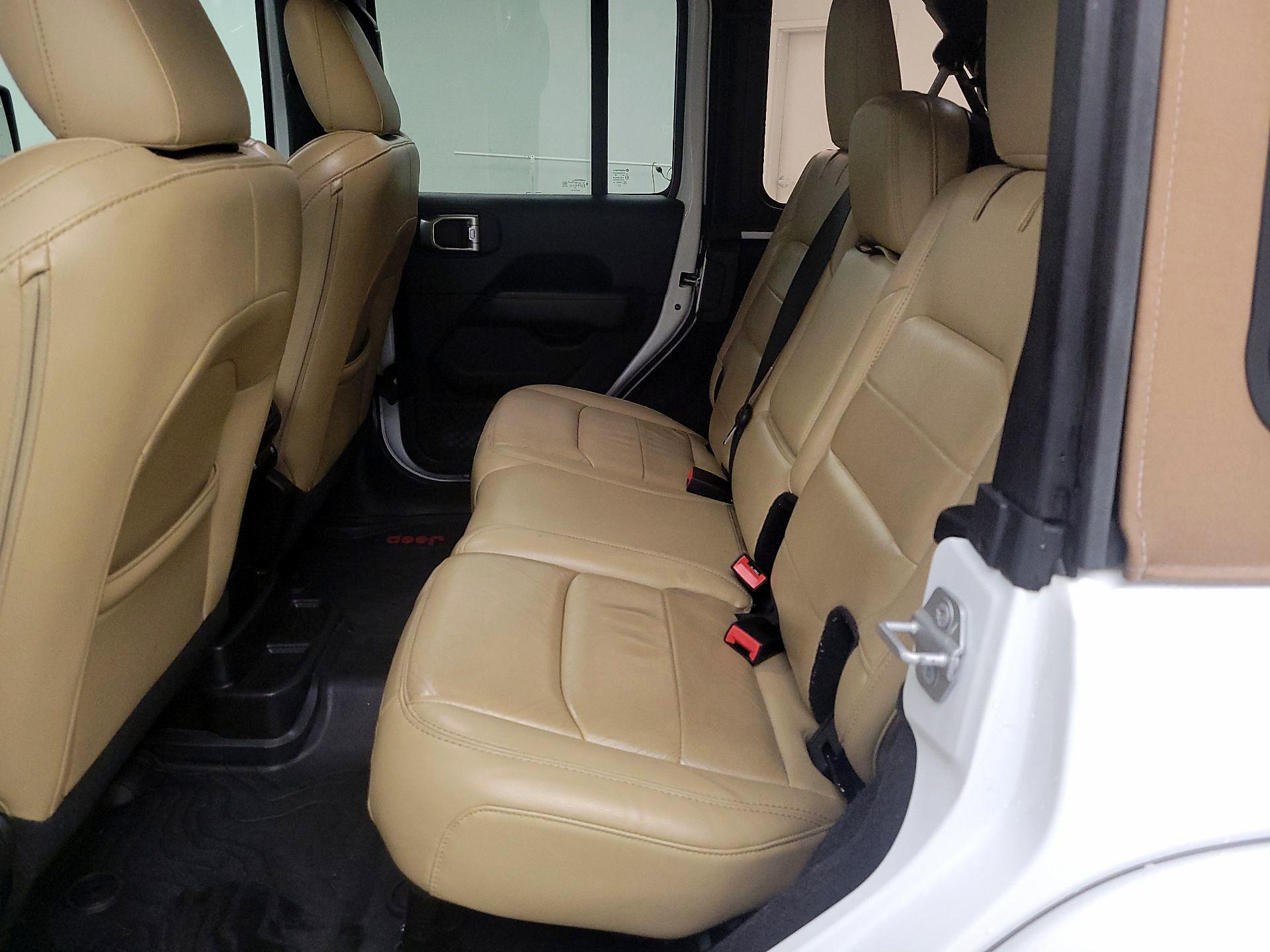 Thumbnail: 2019 Jeep Wrangler - 20