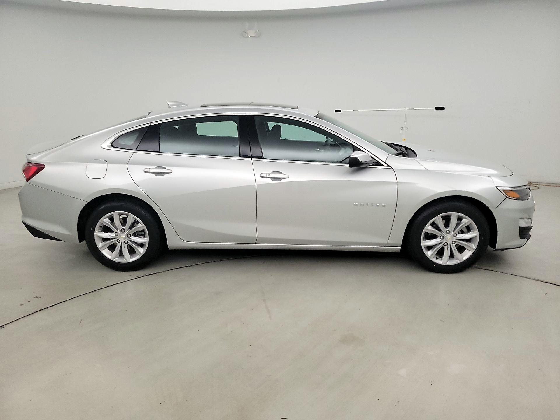 Thumbnail: 2022 Chevrolet Malibu - 4