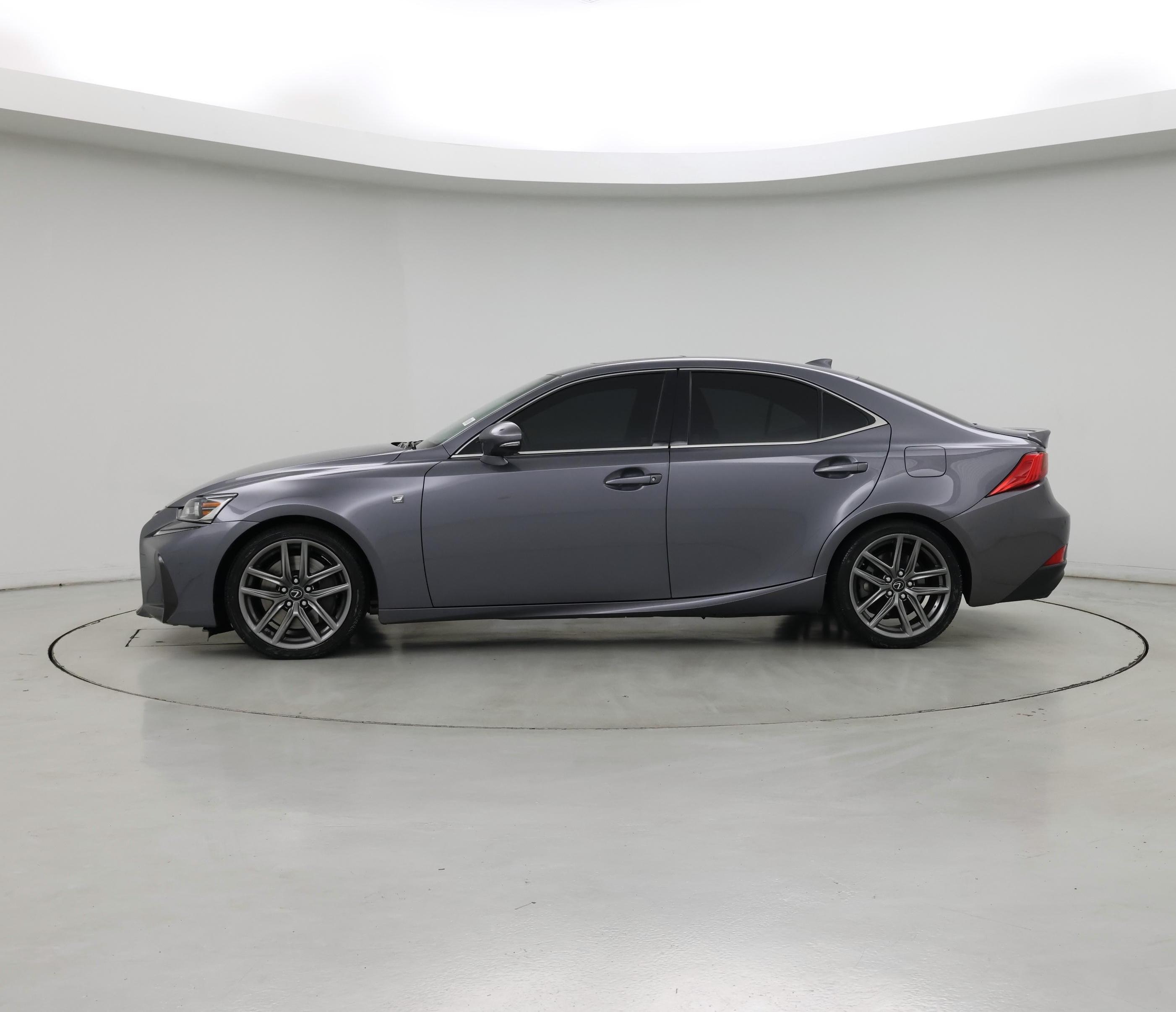Thumbnail: 2018 Lexus IS - 3