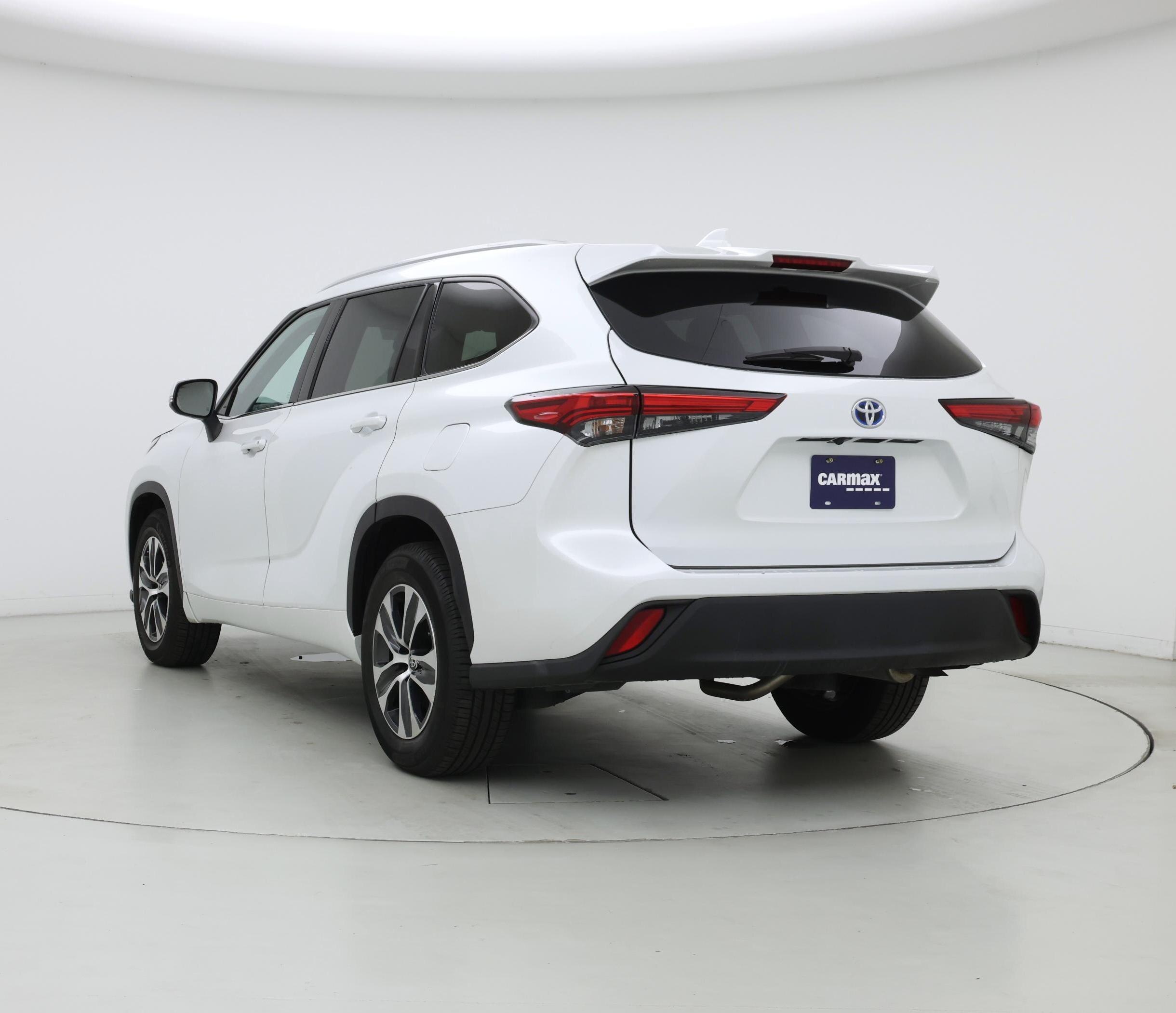 Thumbnail: 2022 Toyota Highlander - 2
