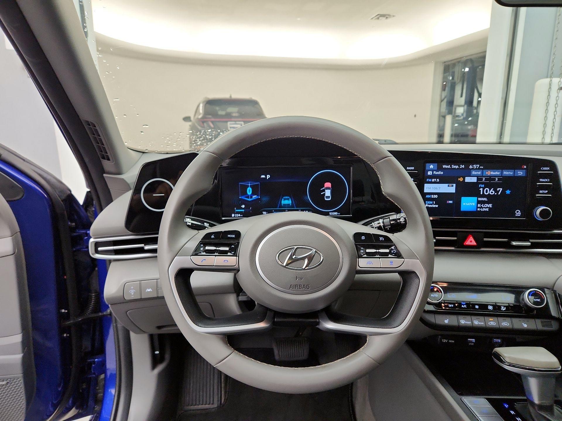 Thumbnail: 2022 Hyundai Elantra - 10