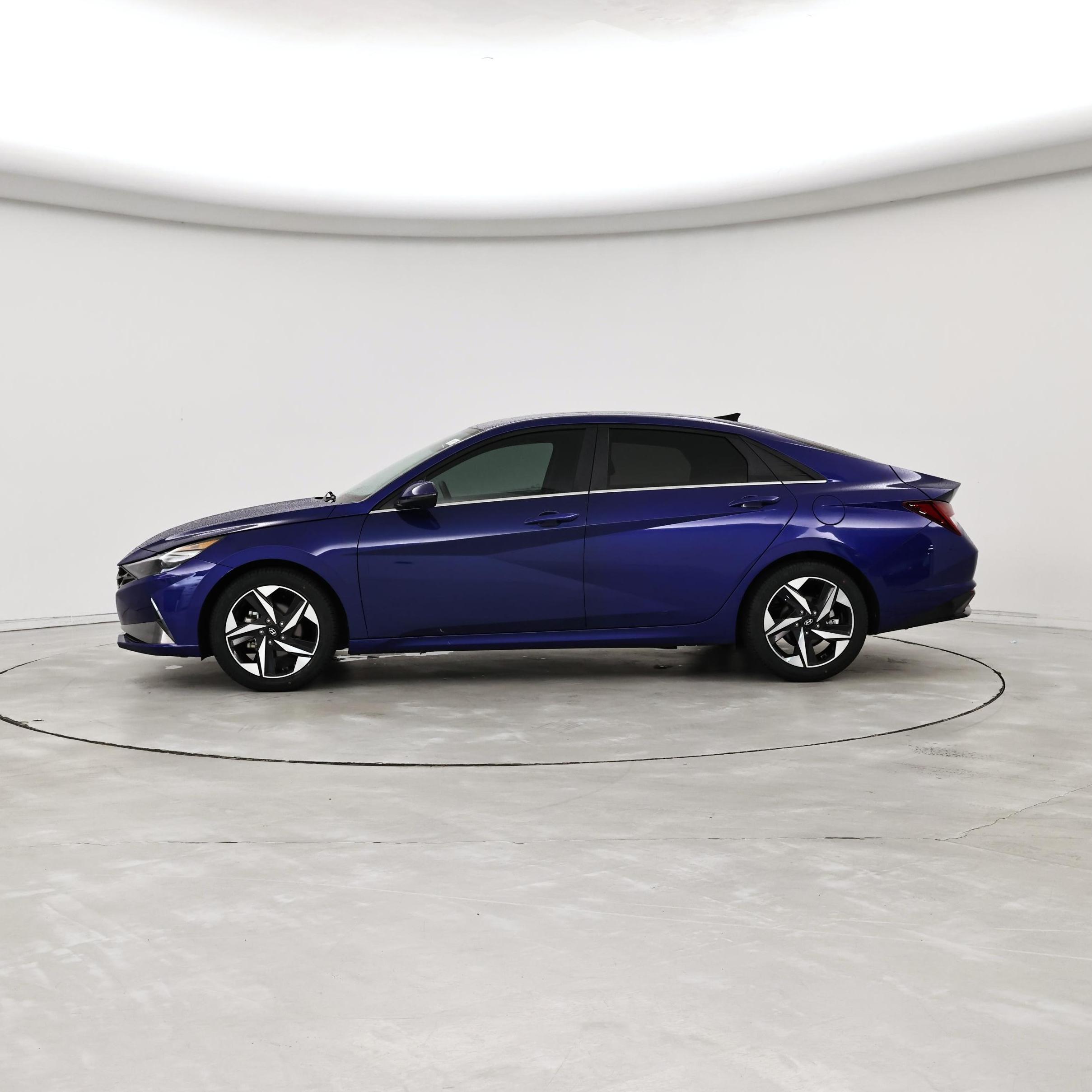 Thumbnail: 2022 Hyundai Elantra - 3