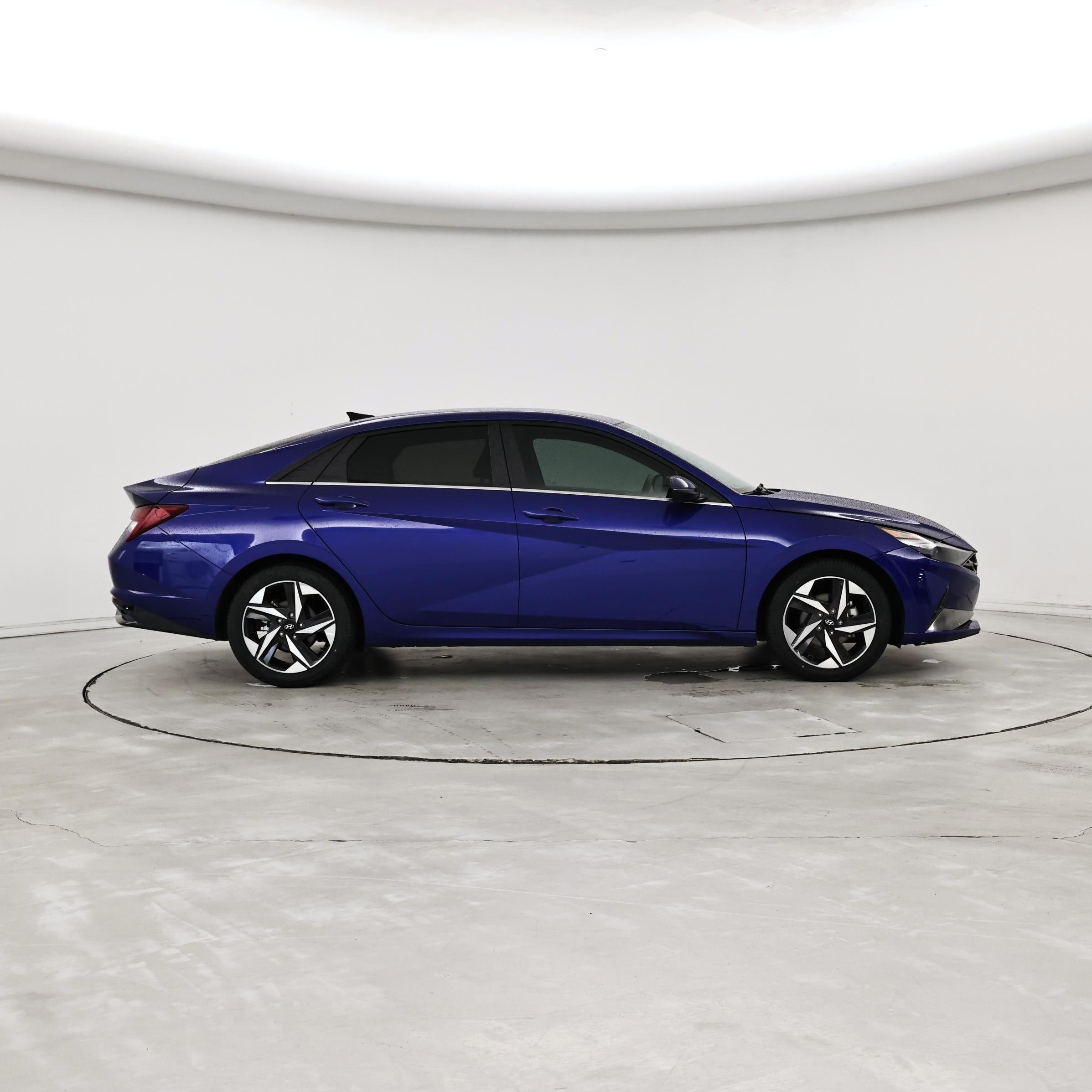 Thumbnail: 2022 Hyundai Elantra - 7