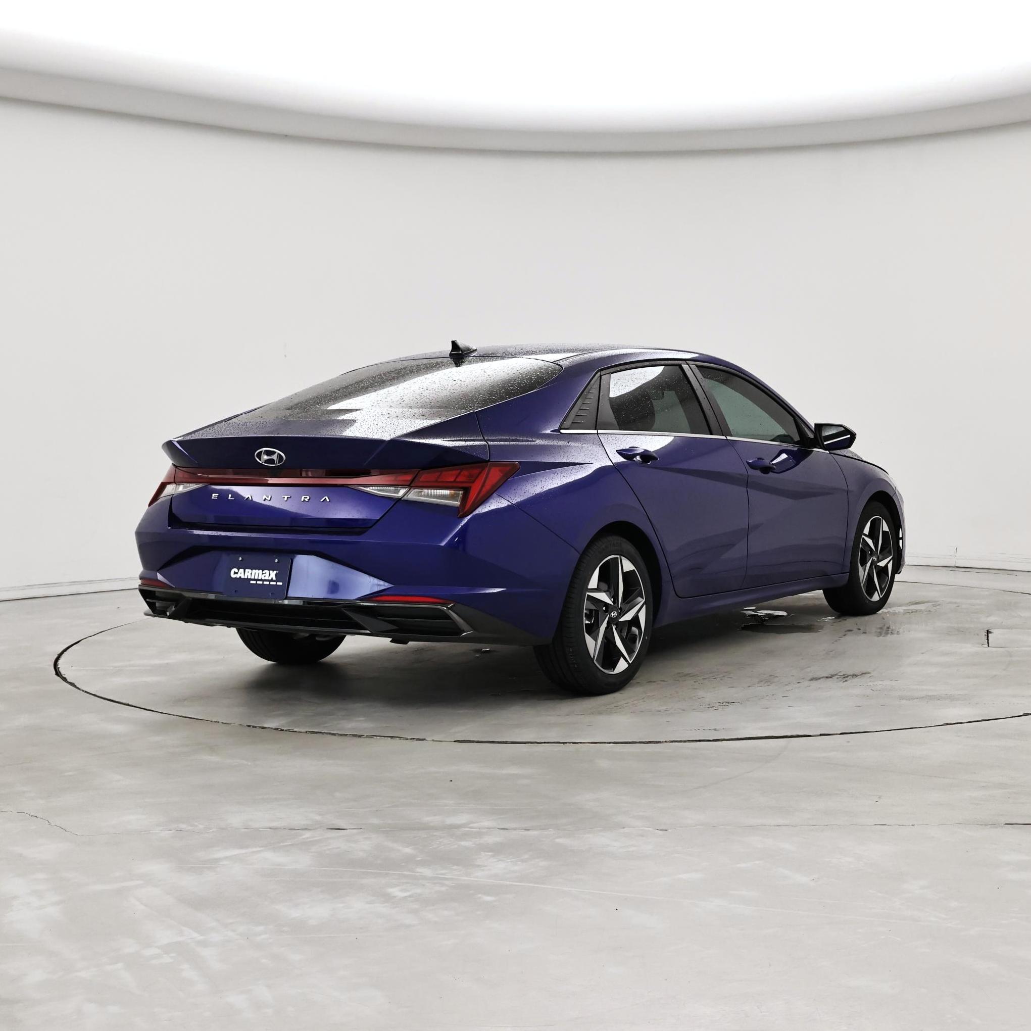 Thumbnail: 2022 Hyundai Elantra - 8
