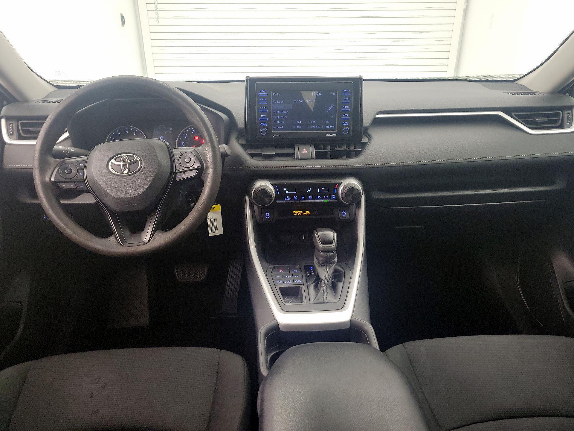 Thumbnail: 2021 Toyota RAV4 - 9