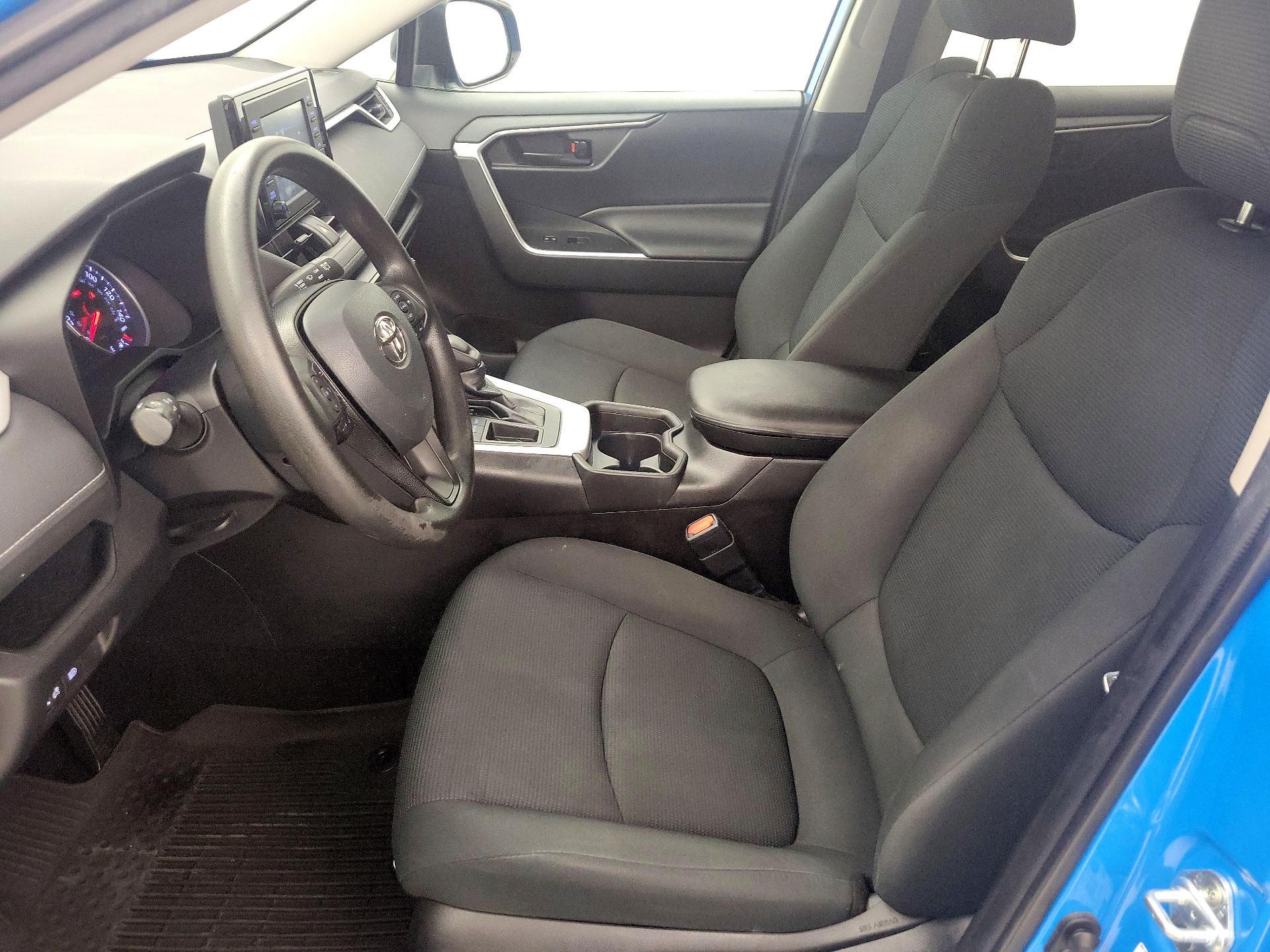 Thumbnail: 2021 Toyota RAV4 - 11