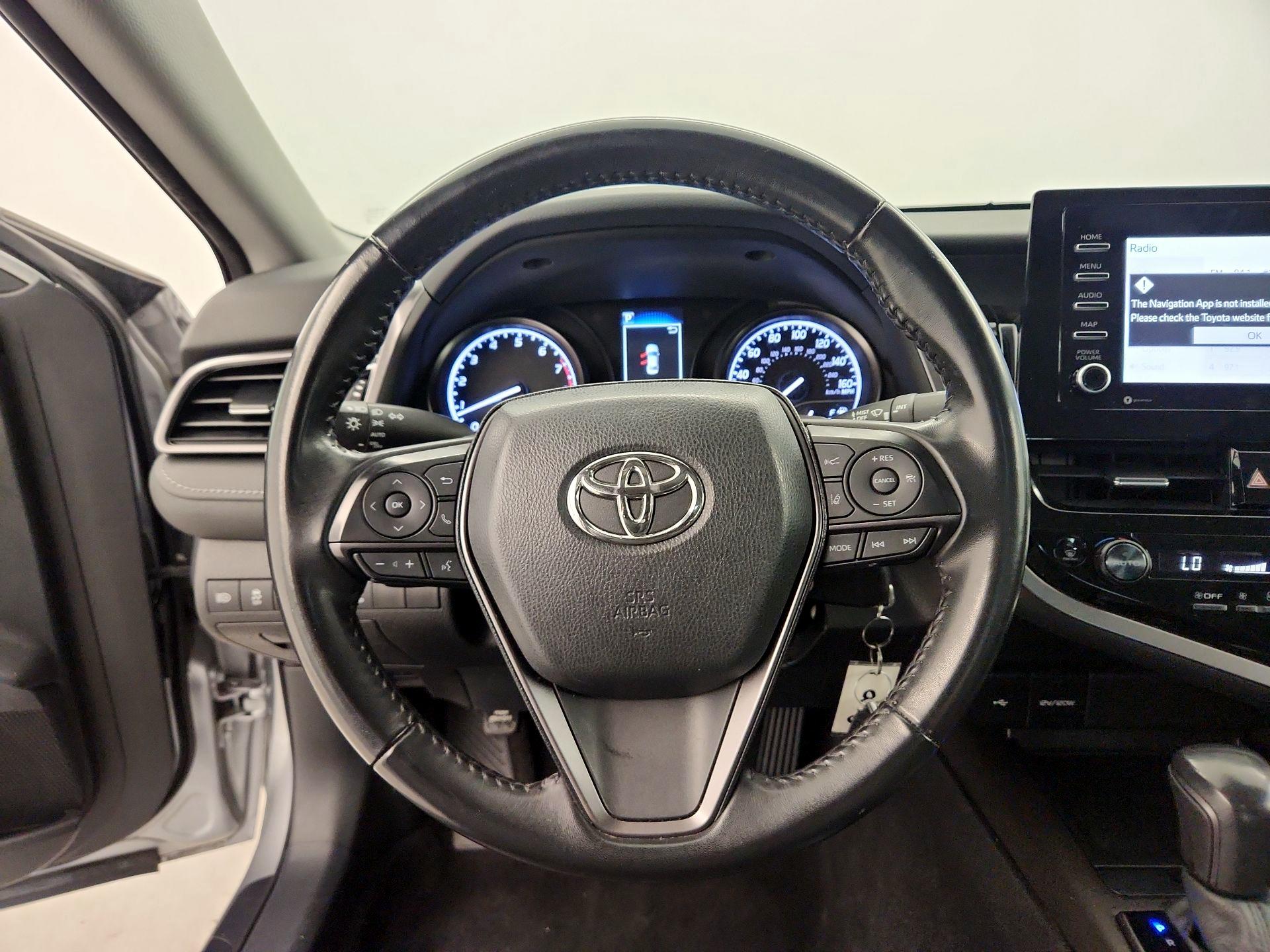 Thumbnail: 2022 Toyota Camry - 10