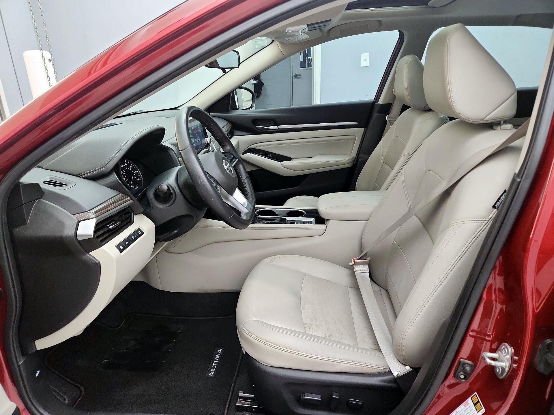 Thumbnail: 2021 Nissan Altima - 11