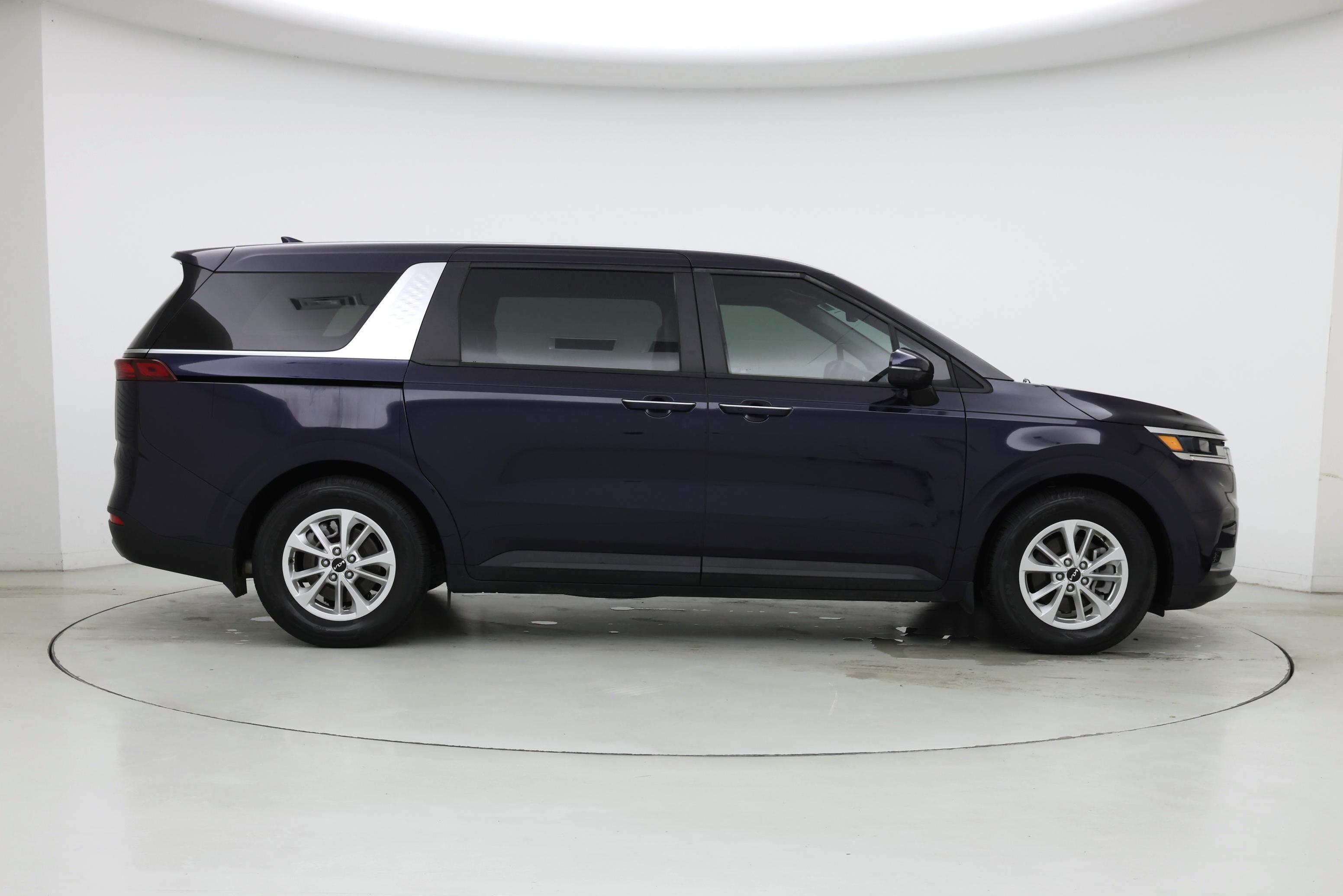 Thumbnail: 2023 Kia Carnival - 7