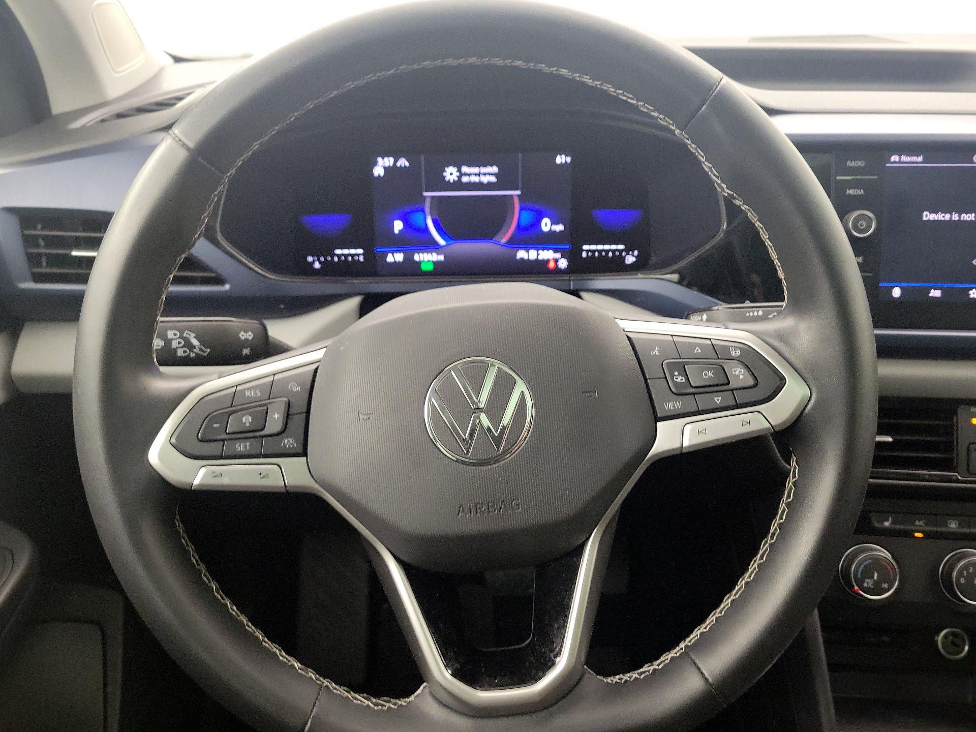Thumbnail: 2022 Volkswagen Taos - 10