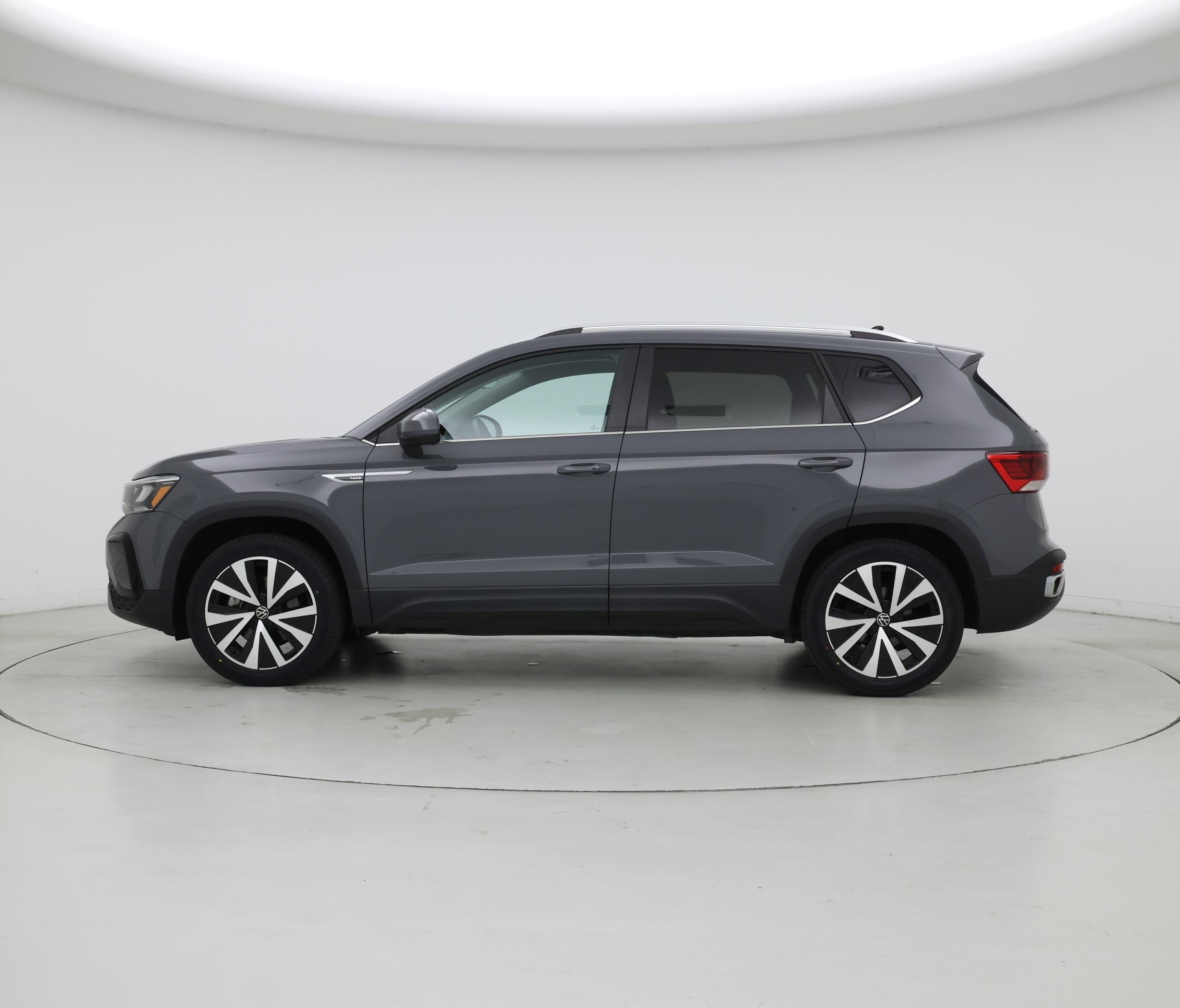 Thumbnail: 2022 Volkswagen Taos - 3