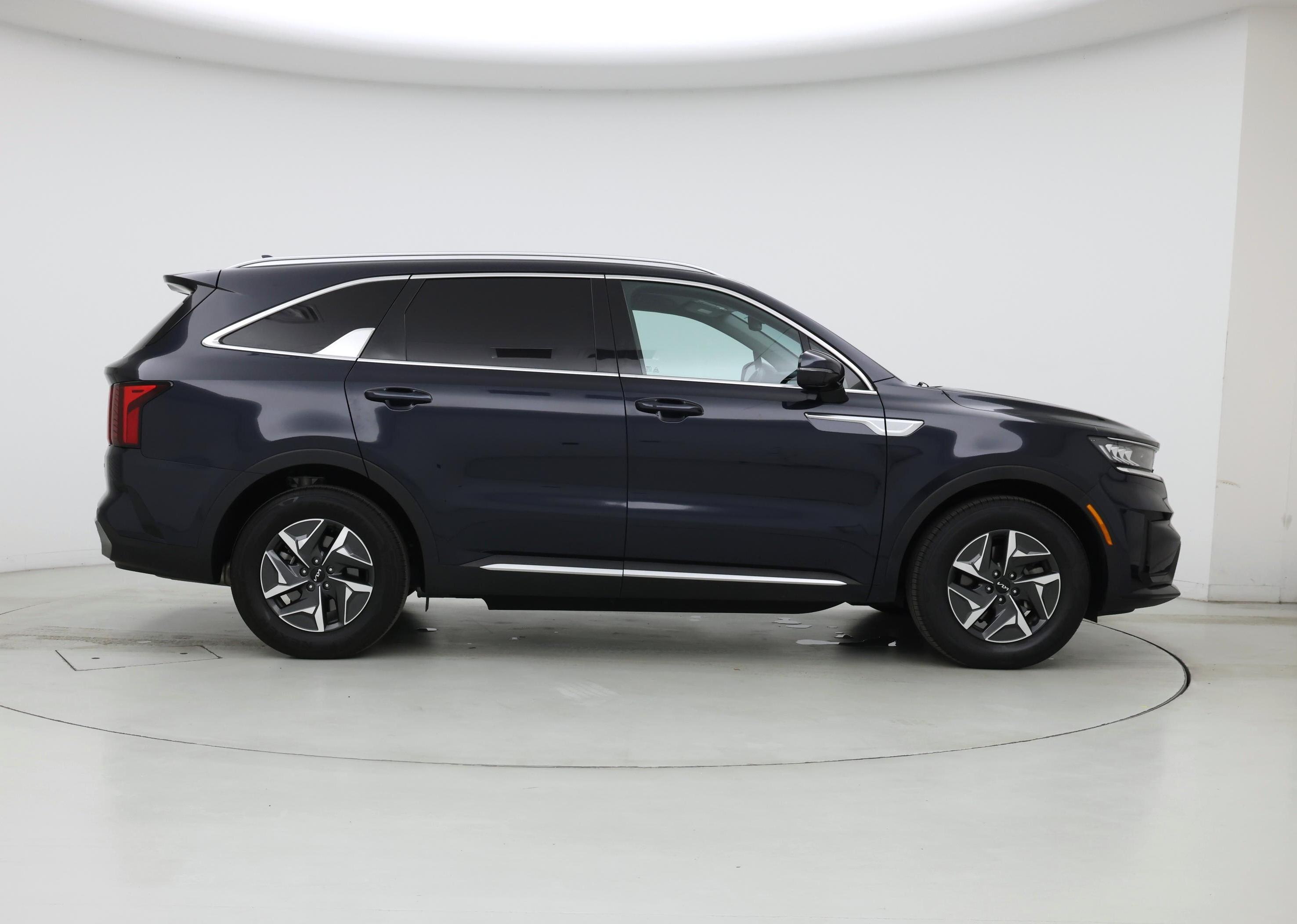 Thumbnail: 2023 Kia Sorento - 7