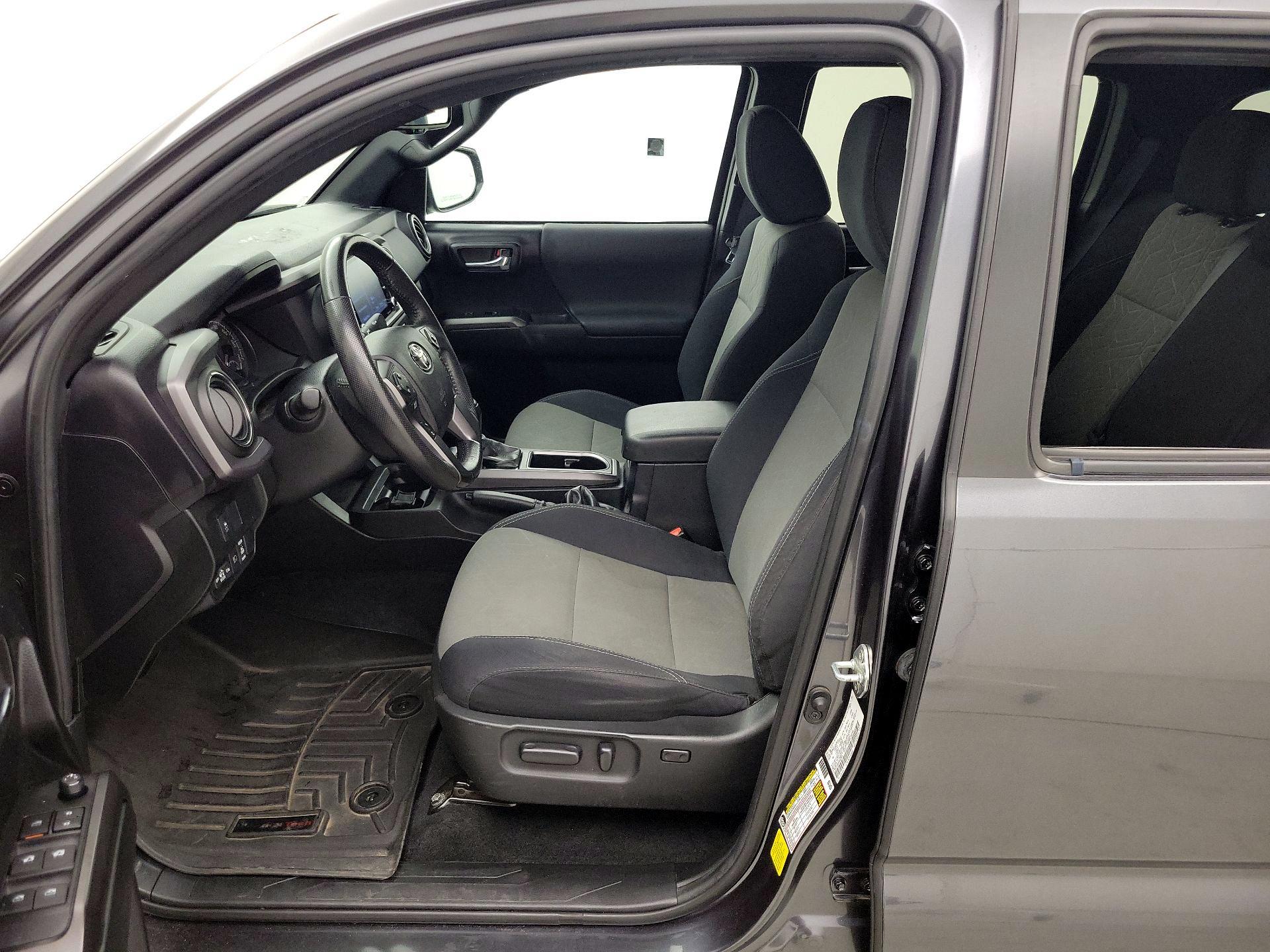 Thumbnail: 2022 Toyota Tacoma - 11