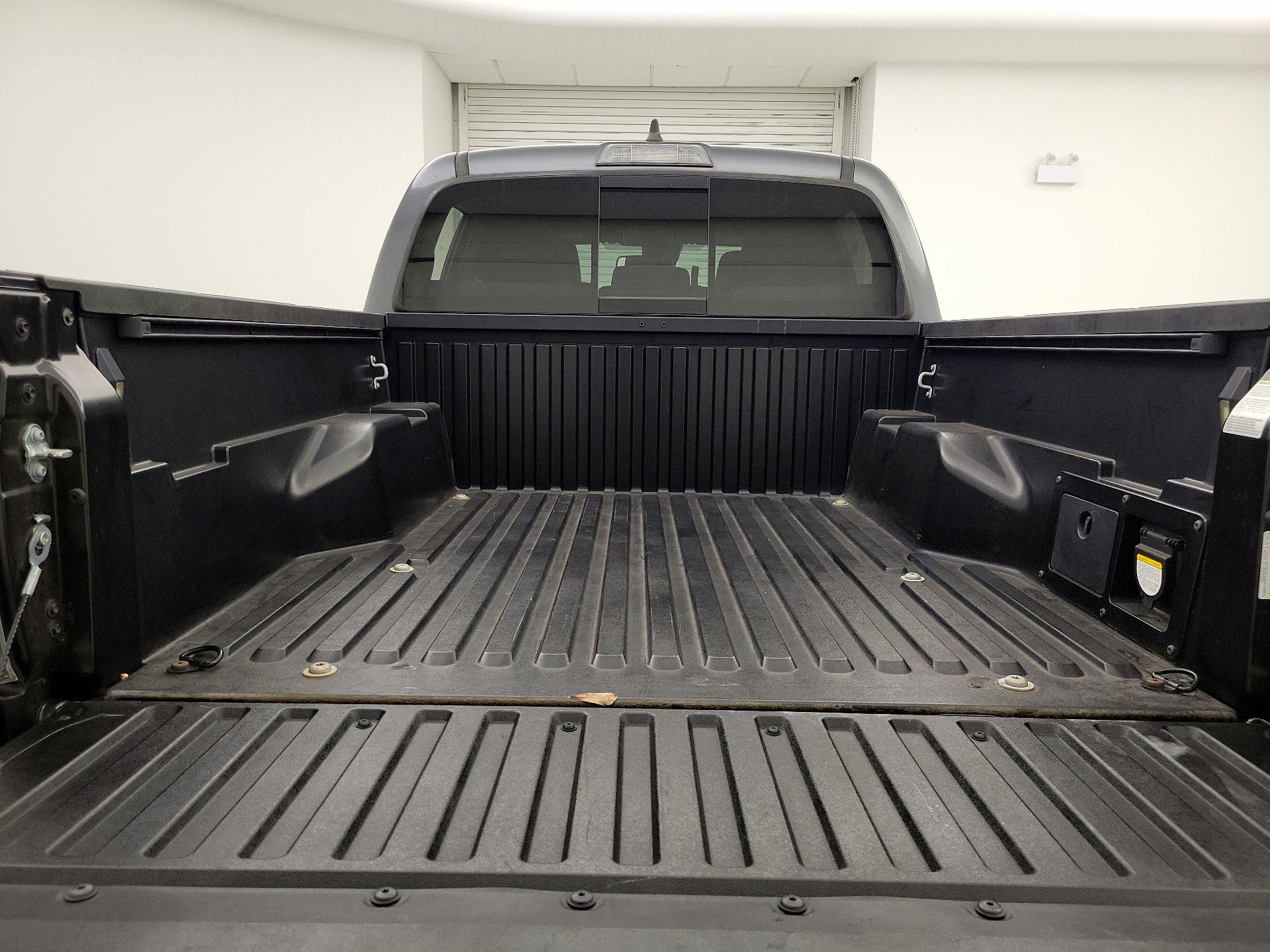 Thumbnail: 2022 Toyota Tacoma - 20