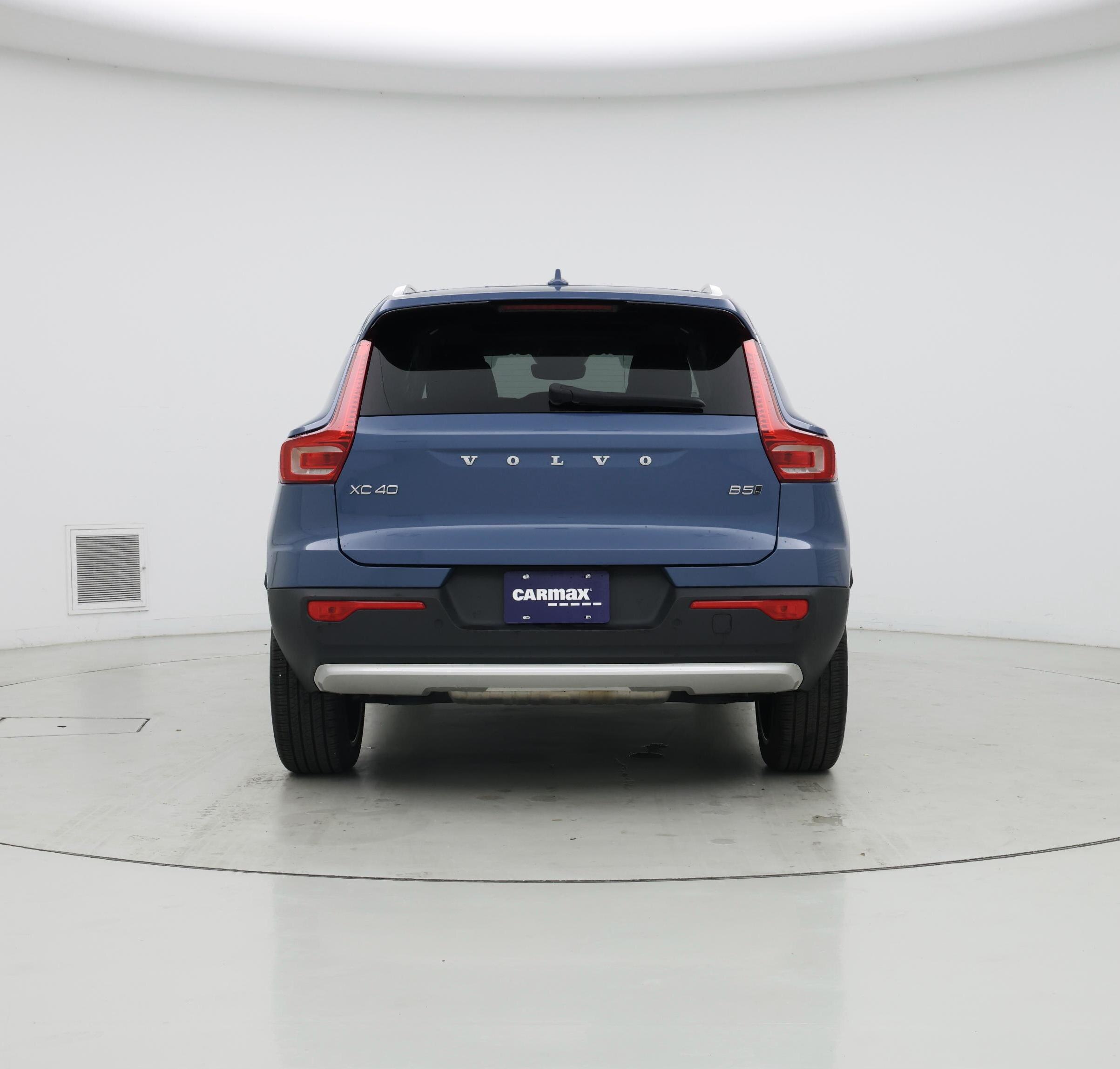 Thumbnail: 2023 Volvo XC40 - 6