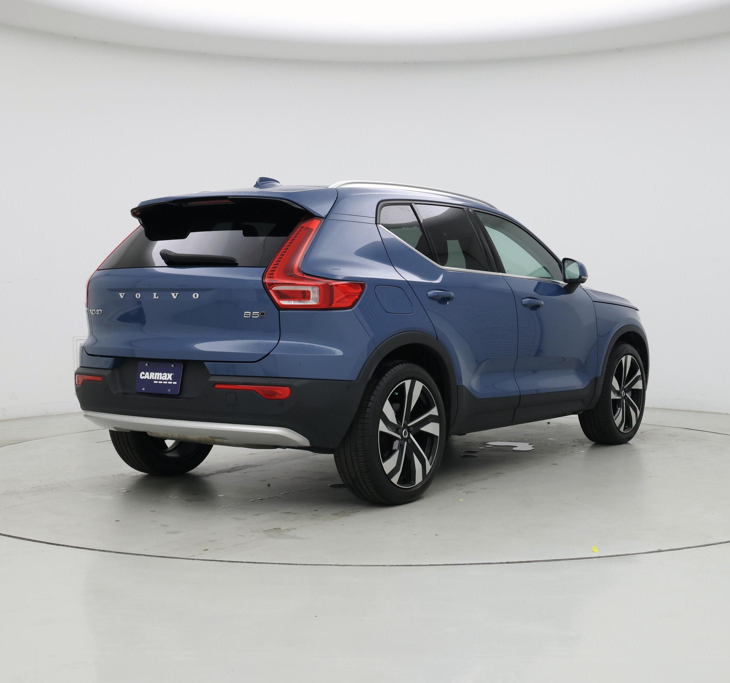 Thumbnail: 2023 Volvo XC40 - 8
