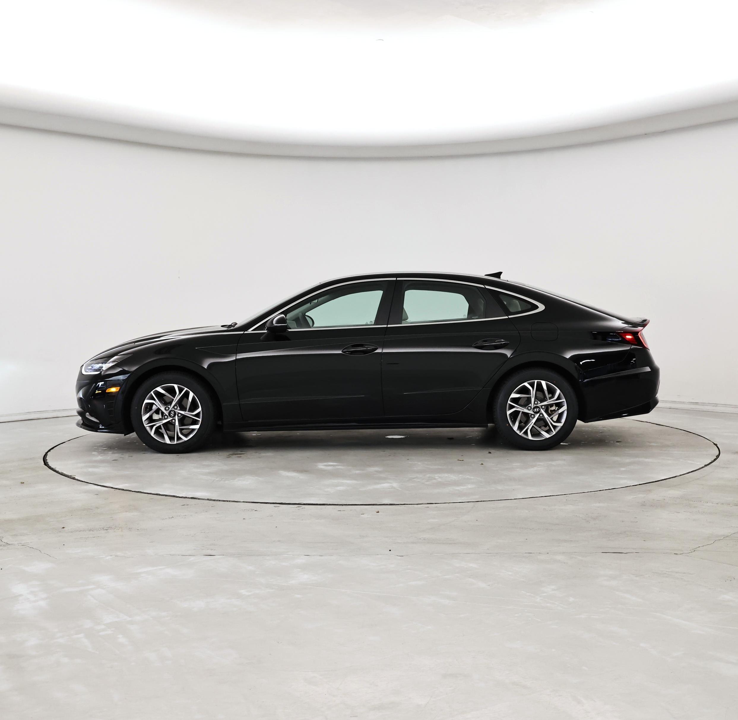 Thumbnail: 2023 Hyundai Sonata - 3