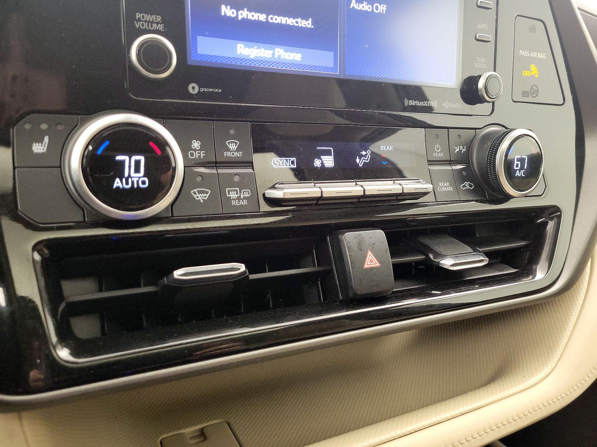 Thumbnail: 2021 Toyota Highlander - 16