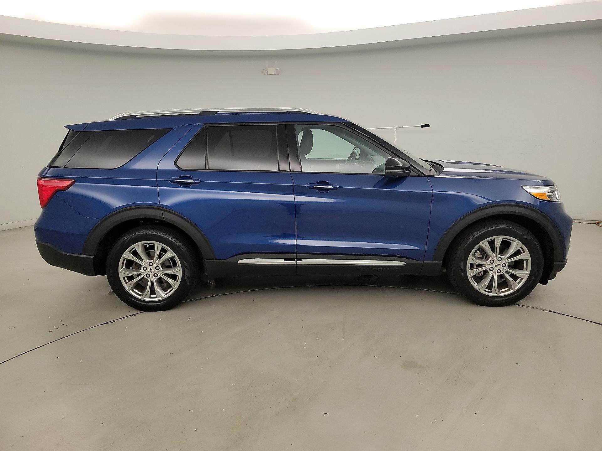 Thumbnail: 2021 Ford Explorer - 4