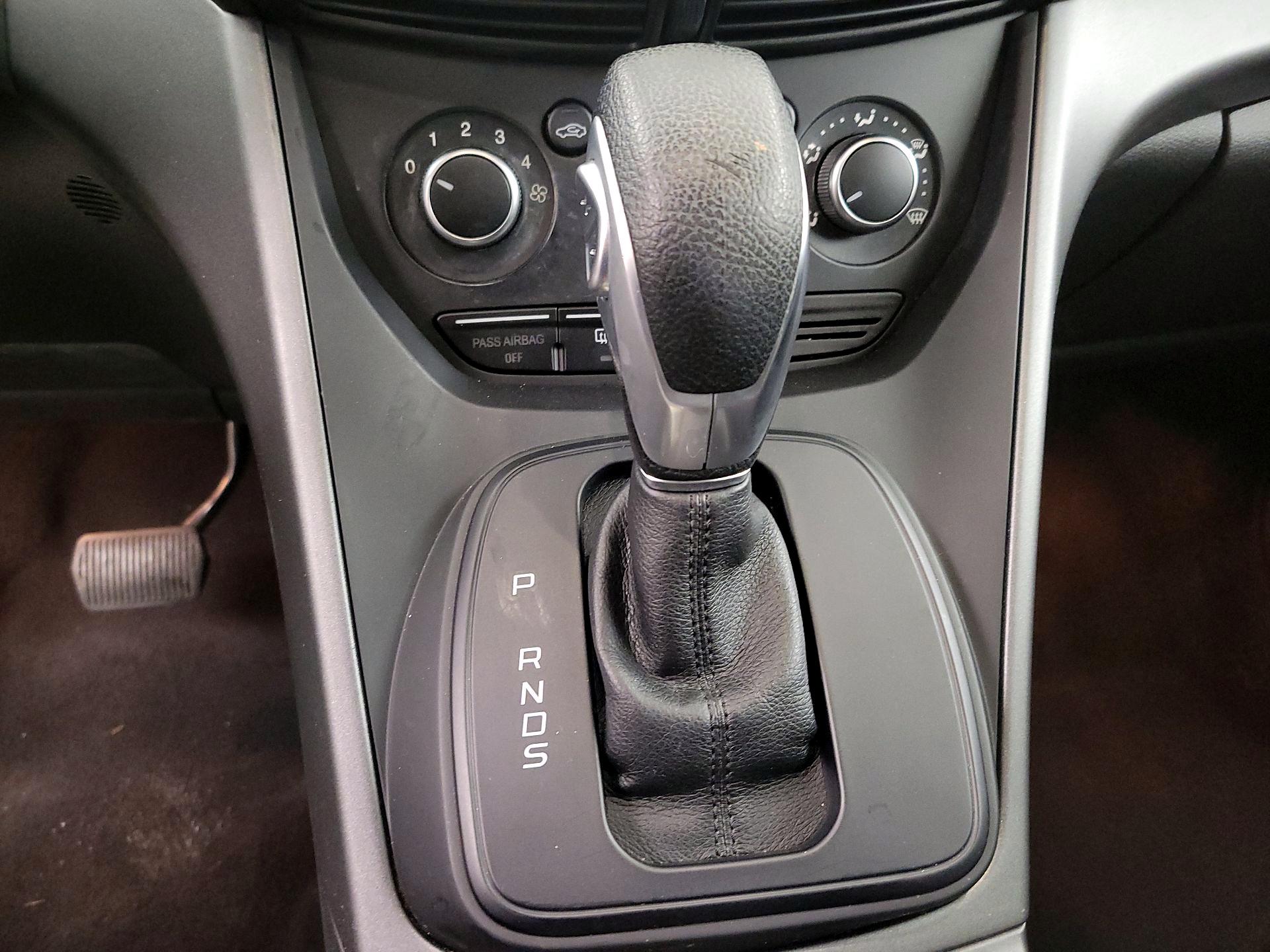 Thumbnail: 2015 Ford Escape - 17