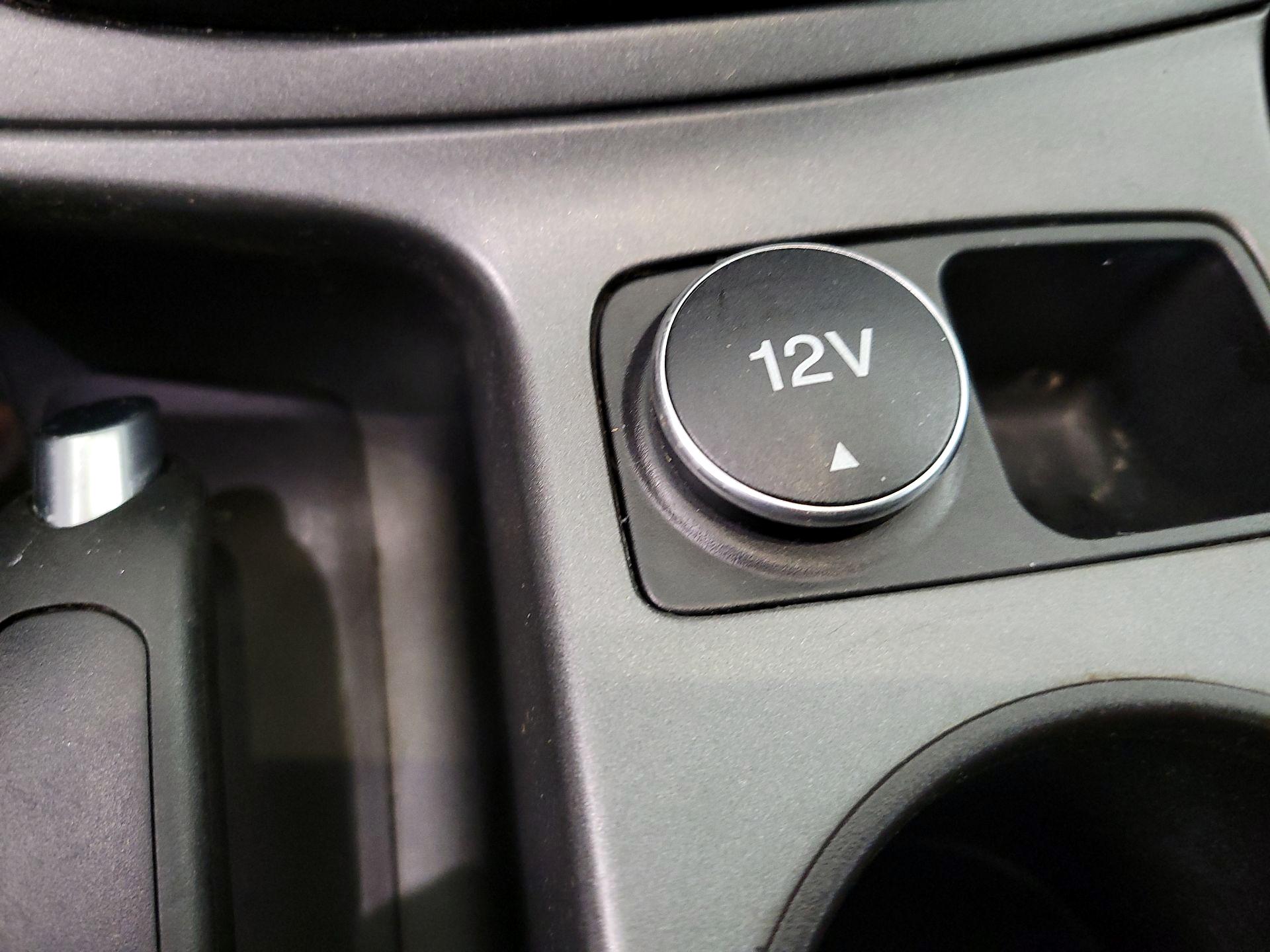 Thumbnail: 2015 Ford Escape - 18