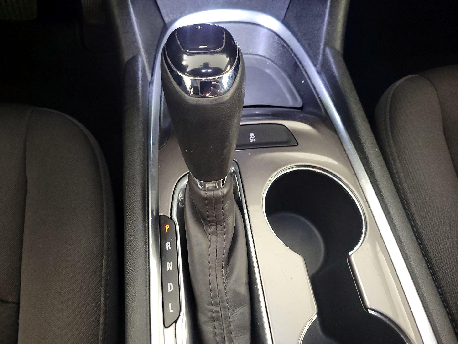 Thumbnail: 2019 Chevrolet Malibu - 15