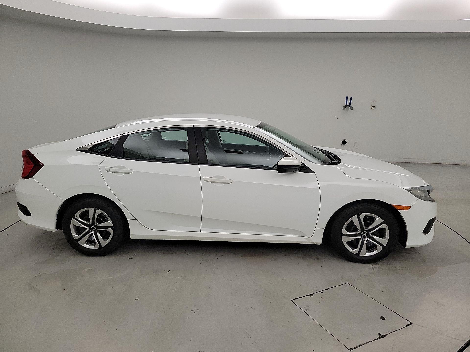 Thumbnail: 2016 Honda Civic - 4