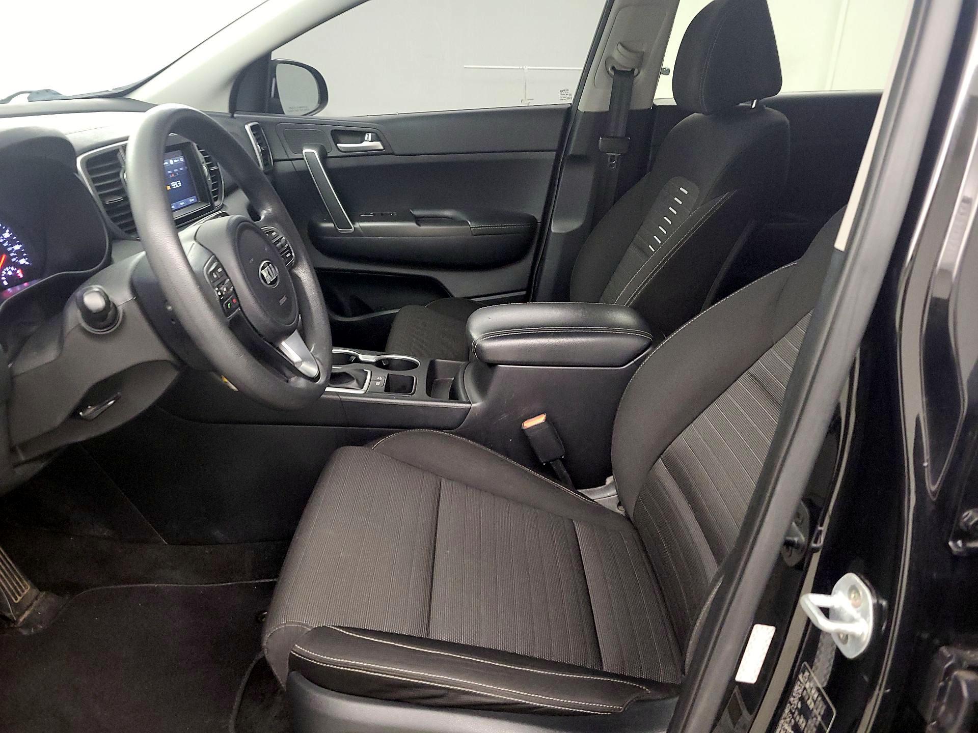 Thumbnail: 2017 Kia Sportage - 11