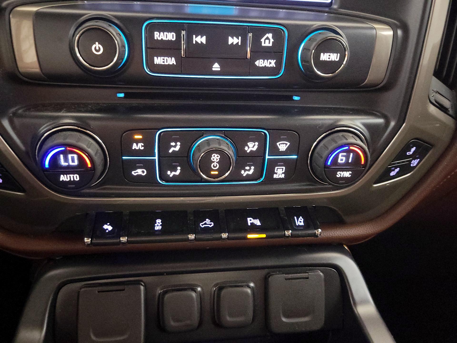 Thumbnail: 2015 Chevrolet Silverado 1500 - 14