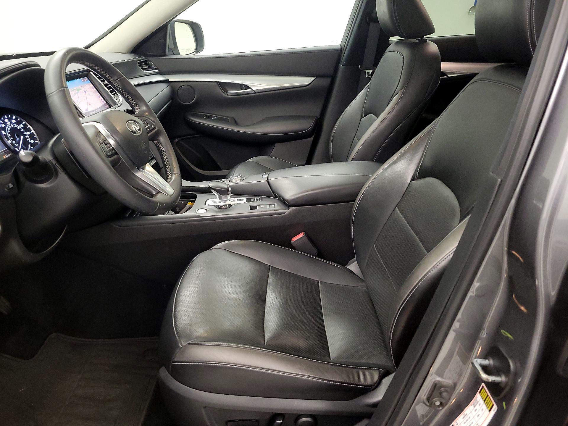 Thumbnail: 2019 INFINITI QX50 - 9