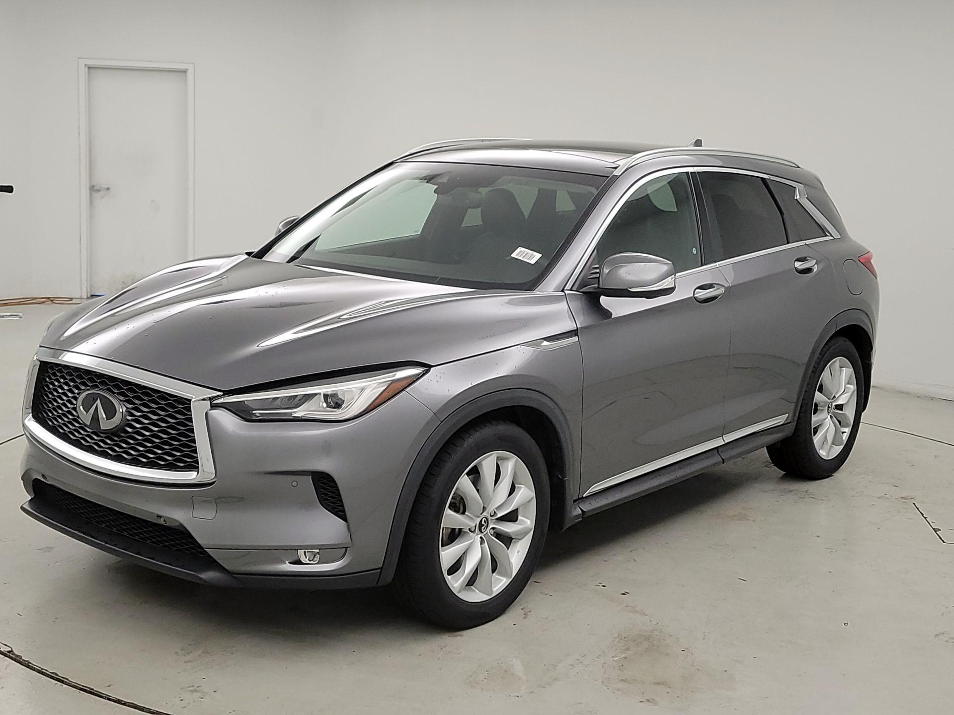 Thumbnail: 2019 INFINITI QX50 - 3