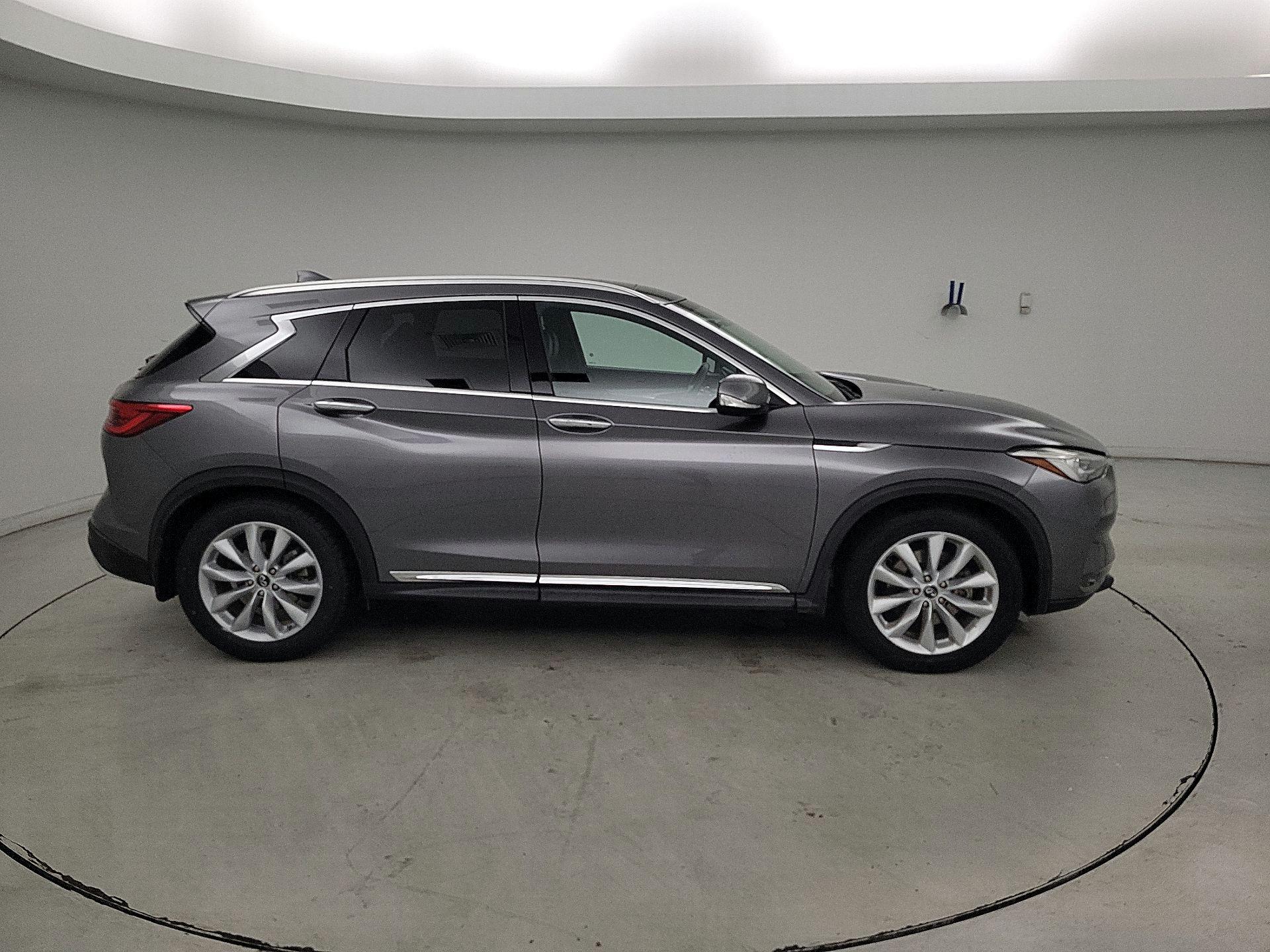 Thumbnail: 2019 INFINITI QX50 - 4