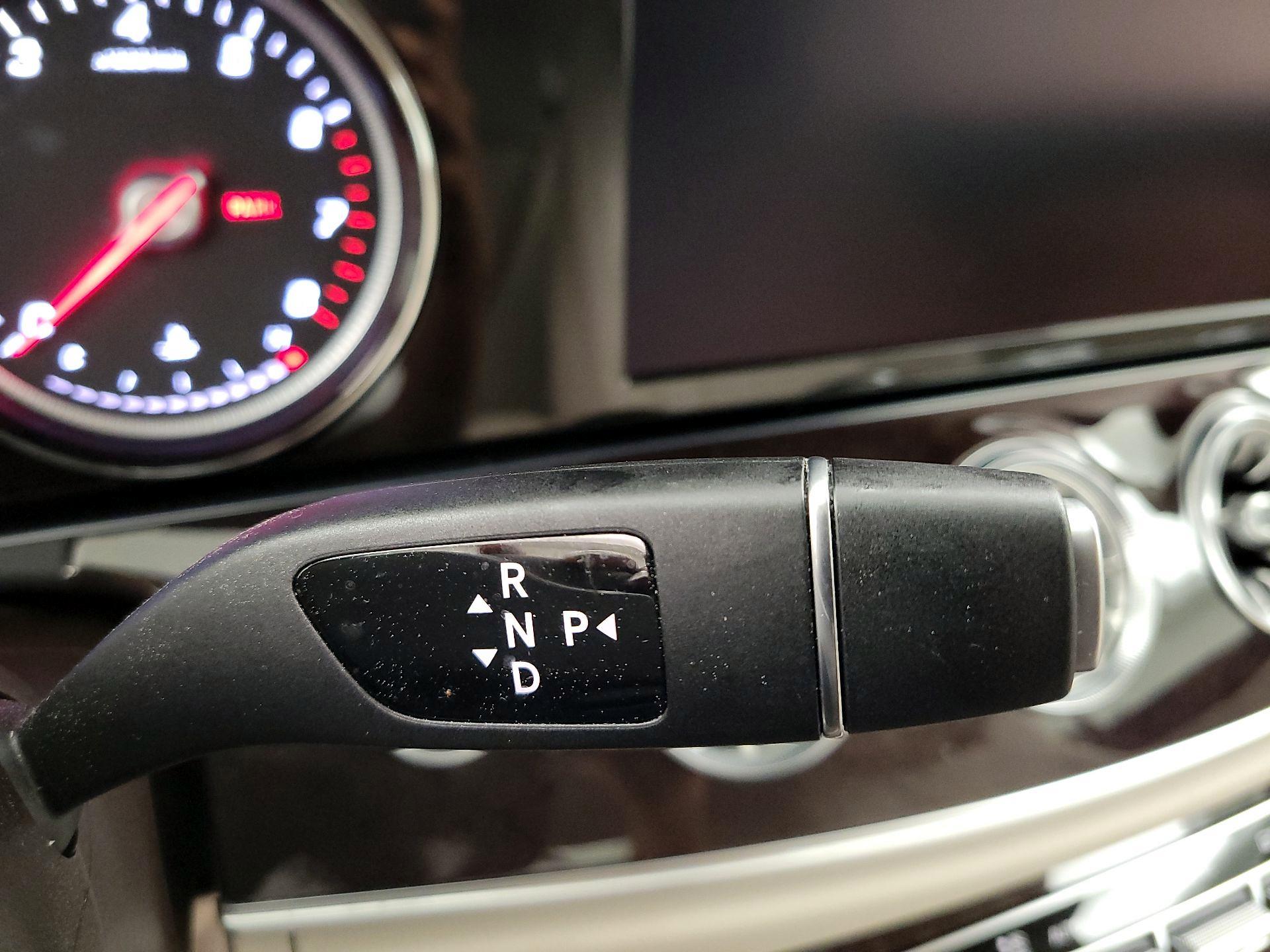 Thumbnail: 2019 Mercedes-Benz E-Class - 16