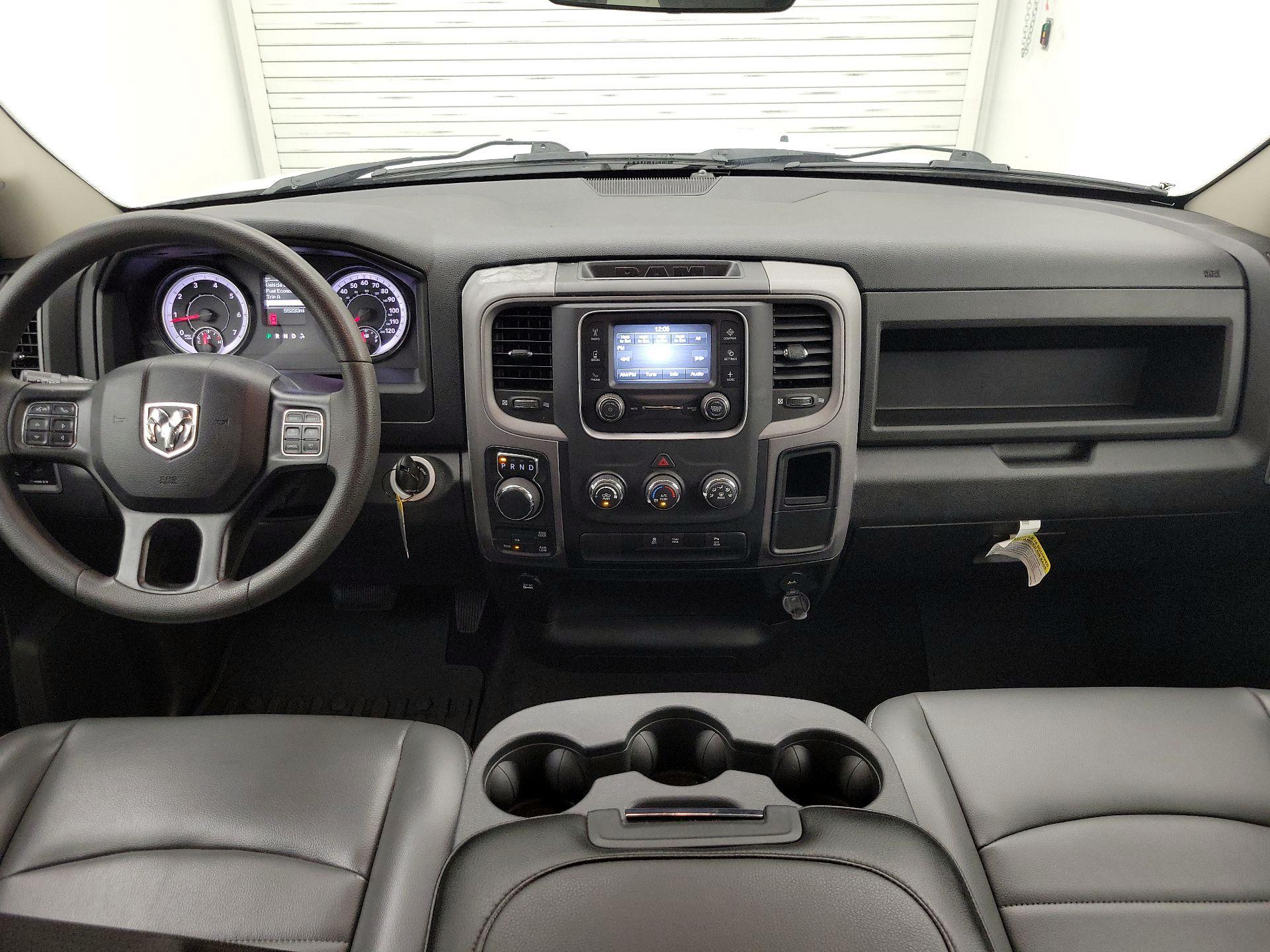 Thumbnail: 2023 RAM 1500 Classic - 9