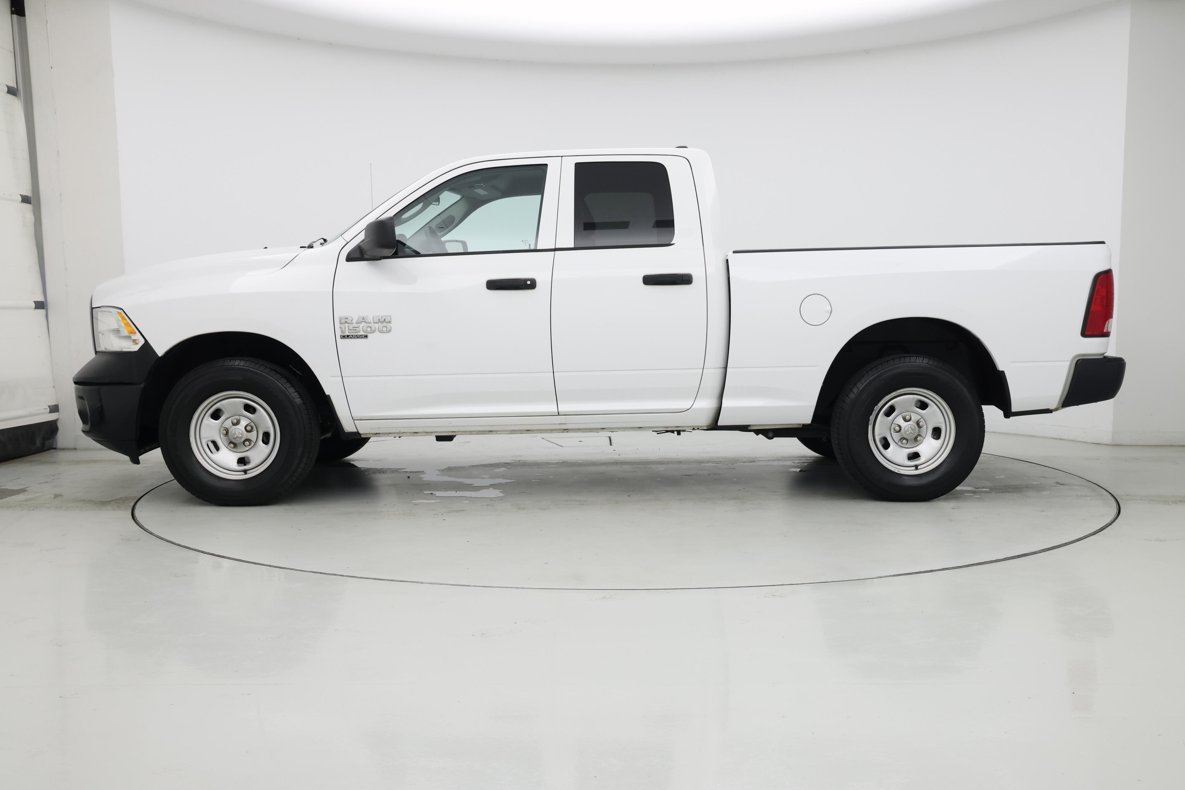 Thumbnail: 2023 RAM 1500 Classic - 3