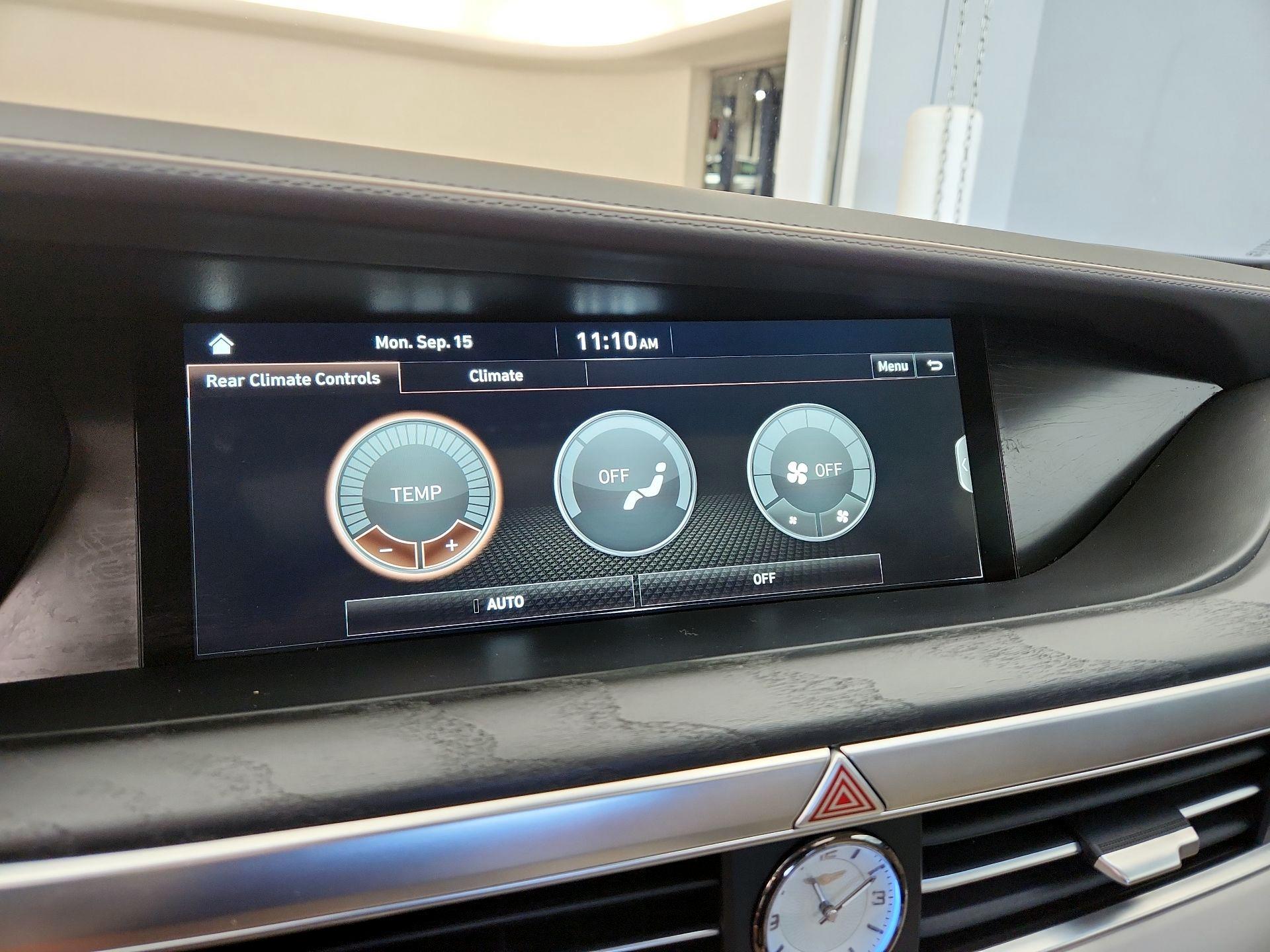Thumbnail: 2022 Genesis G90 - 17