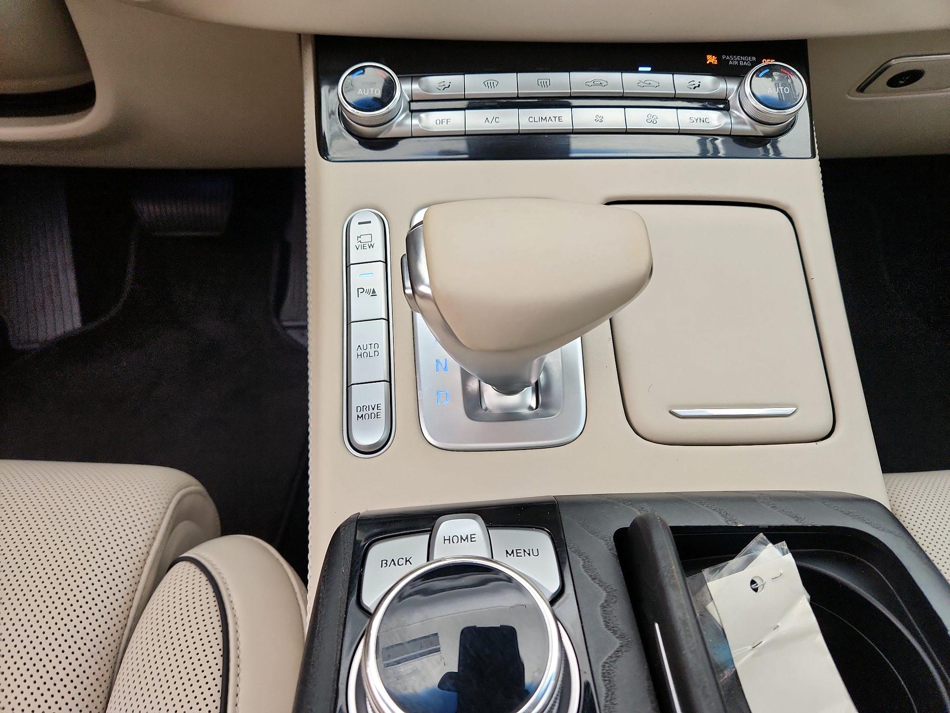 Thumbnail: 2022 Genesis G90 - 18
