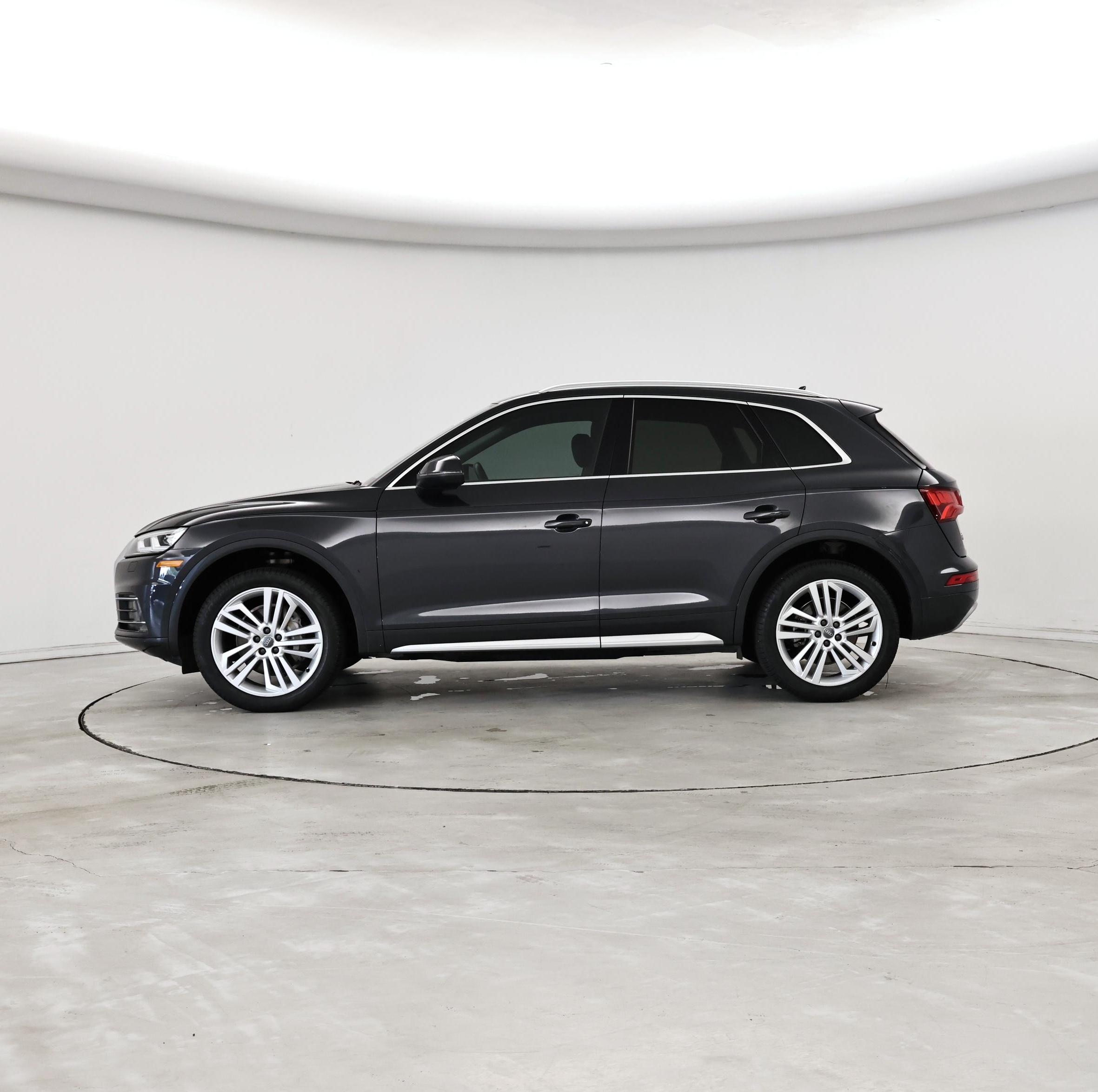 Thumbnail: 2020 Audi Q5 - 3
