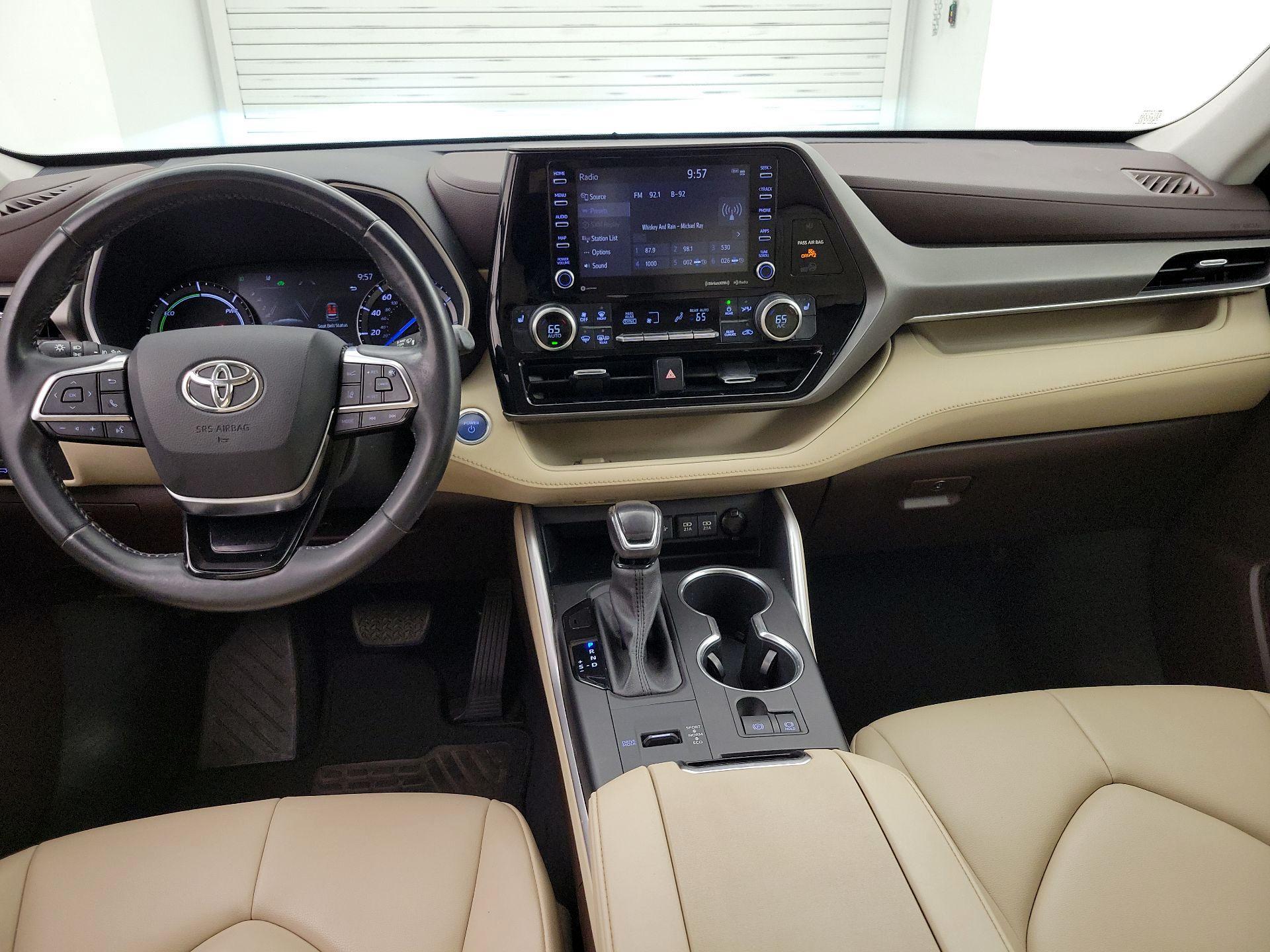 Thumbnail: 2021 Toyota Highlander - 9