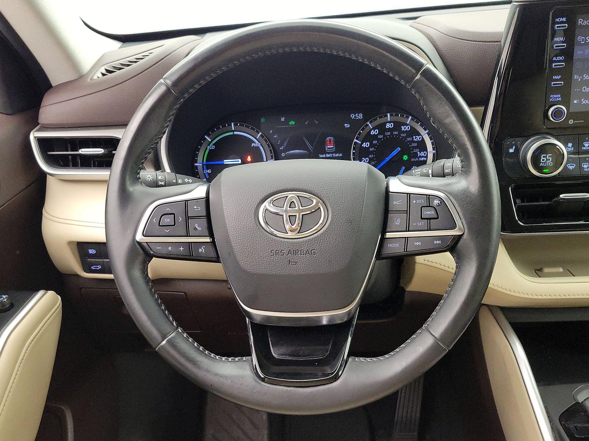 Thumbnail: 2021 Toyota Highlander - 10