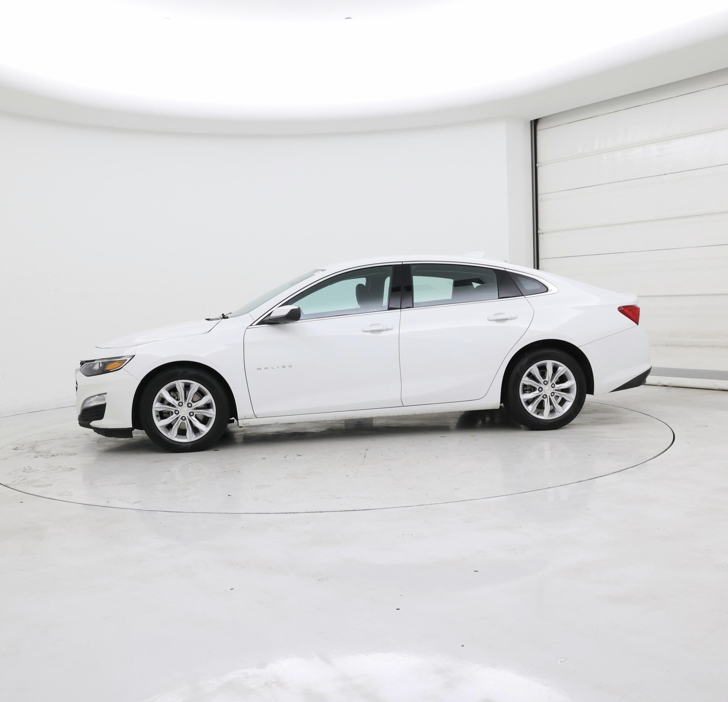 Thumbnail: 2023 Chevrolet Malibu - 3