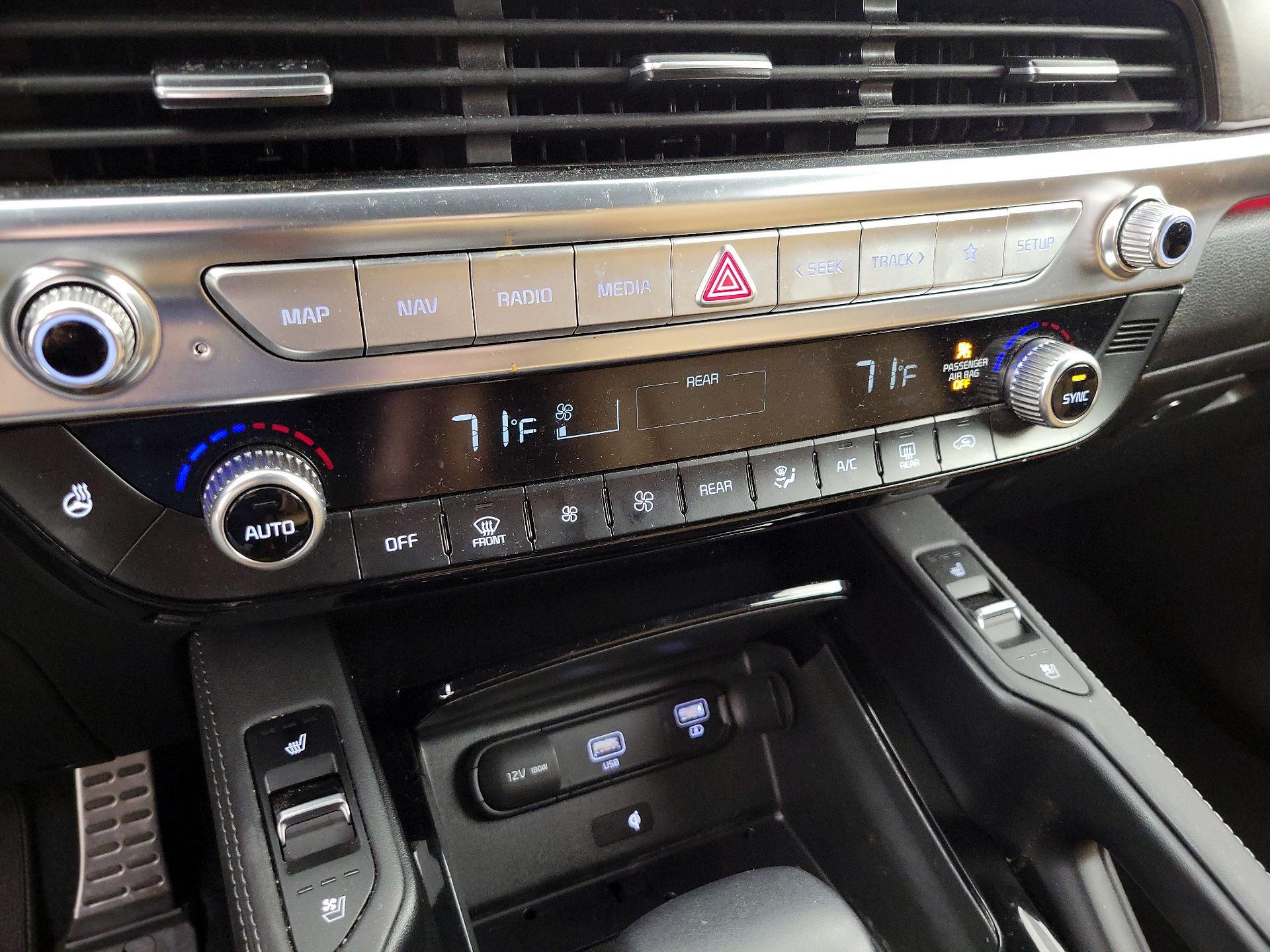 Thumbnail: 2021 Kia Telluride - 17