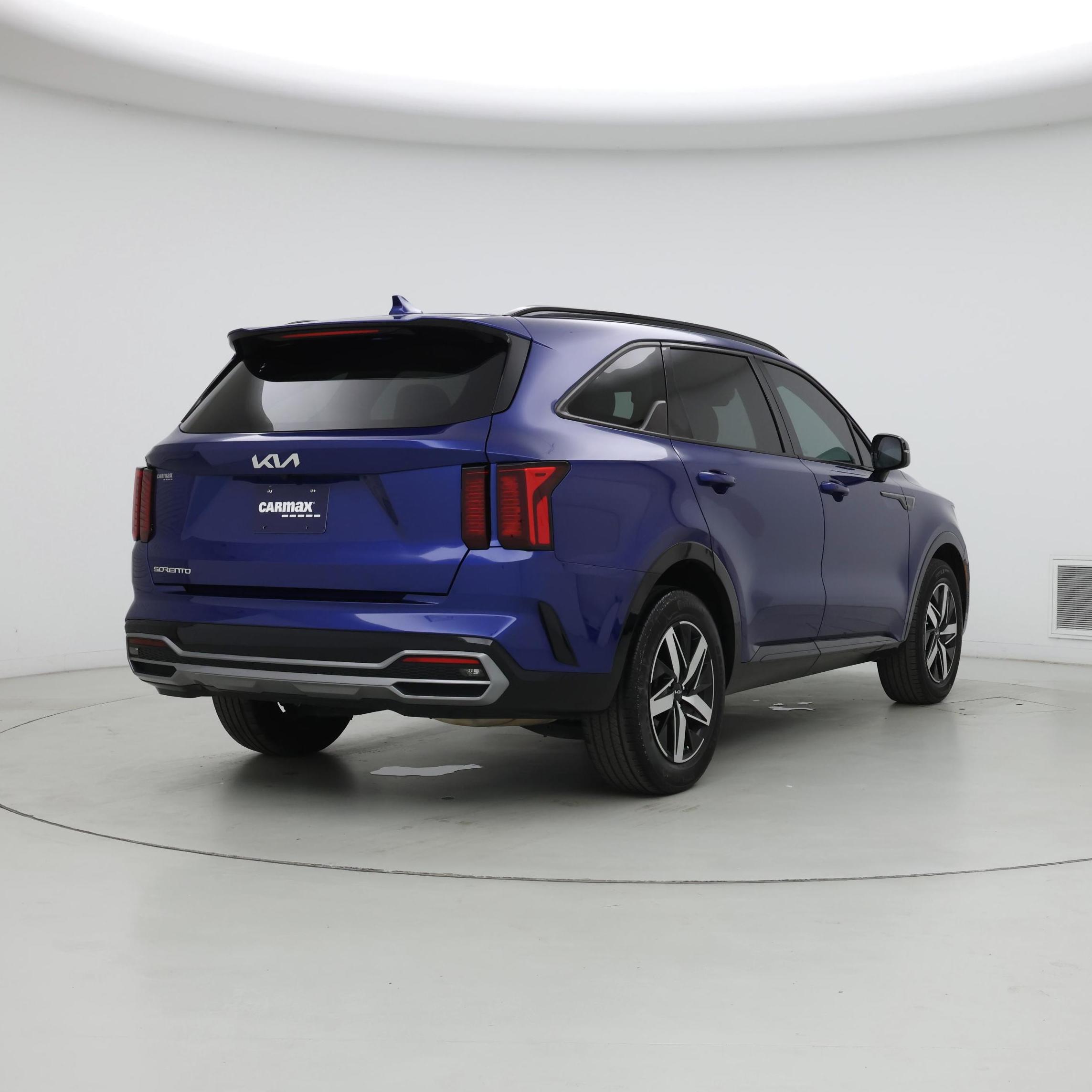 Thumbnail: 2023 Kia Sorento - 8